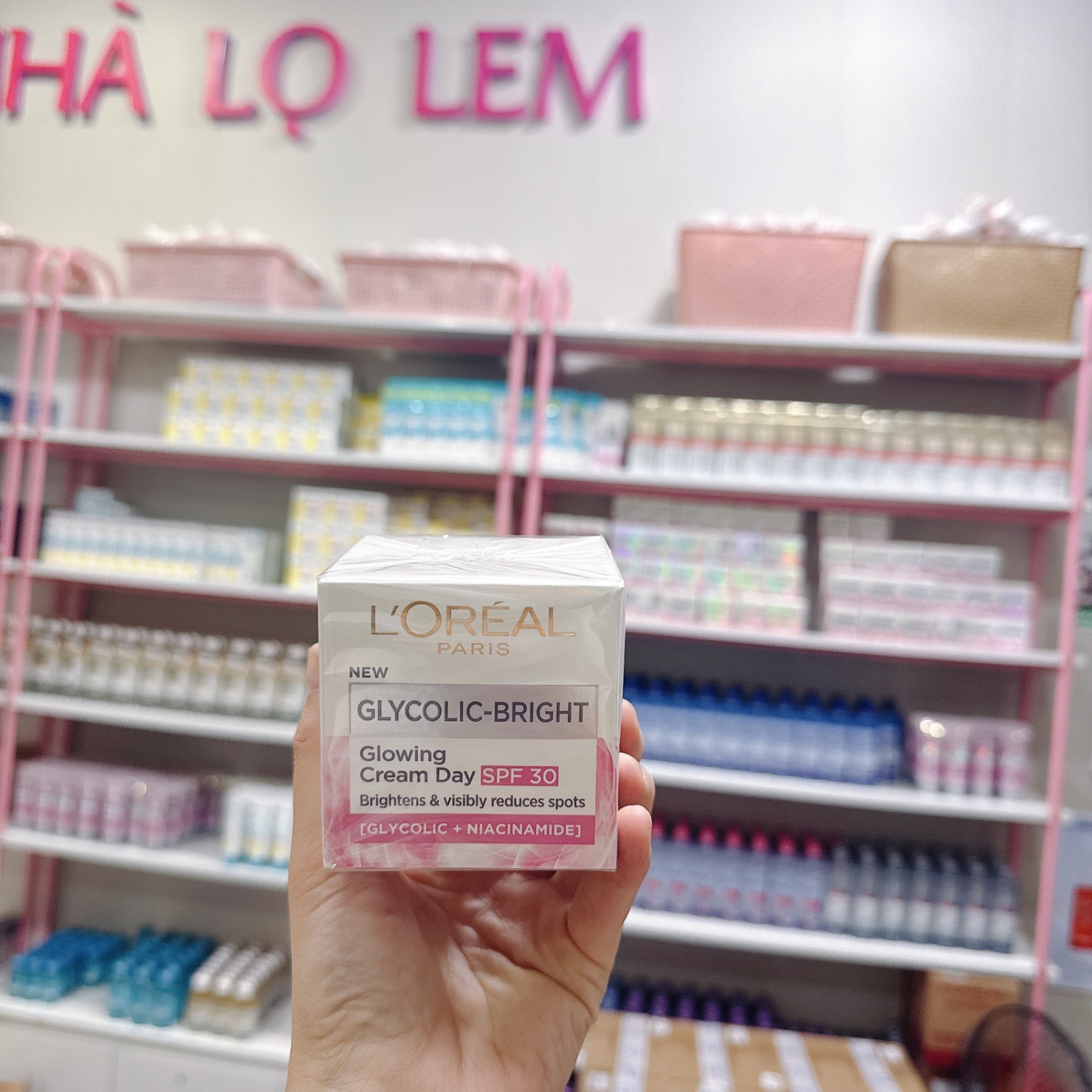 Kem Dưỡng Loreal Glycolic trắng da Ban Ngày