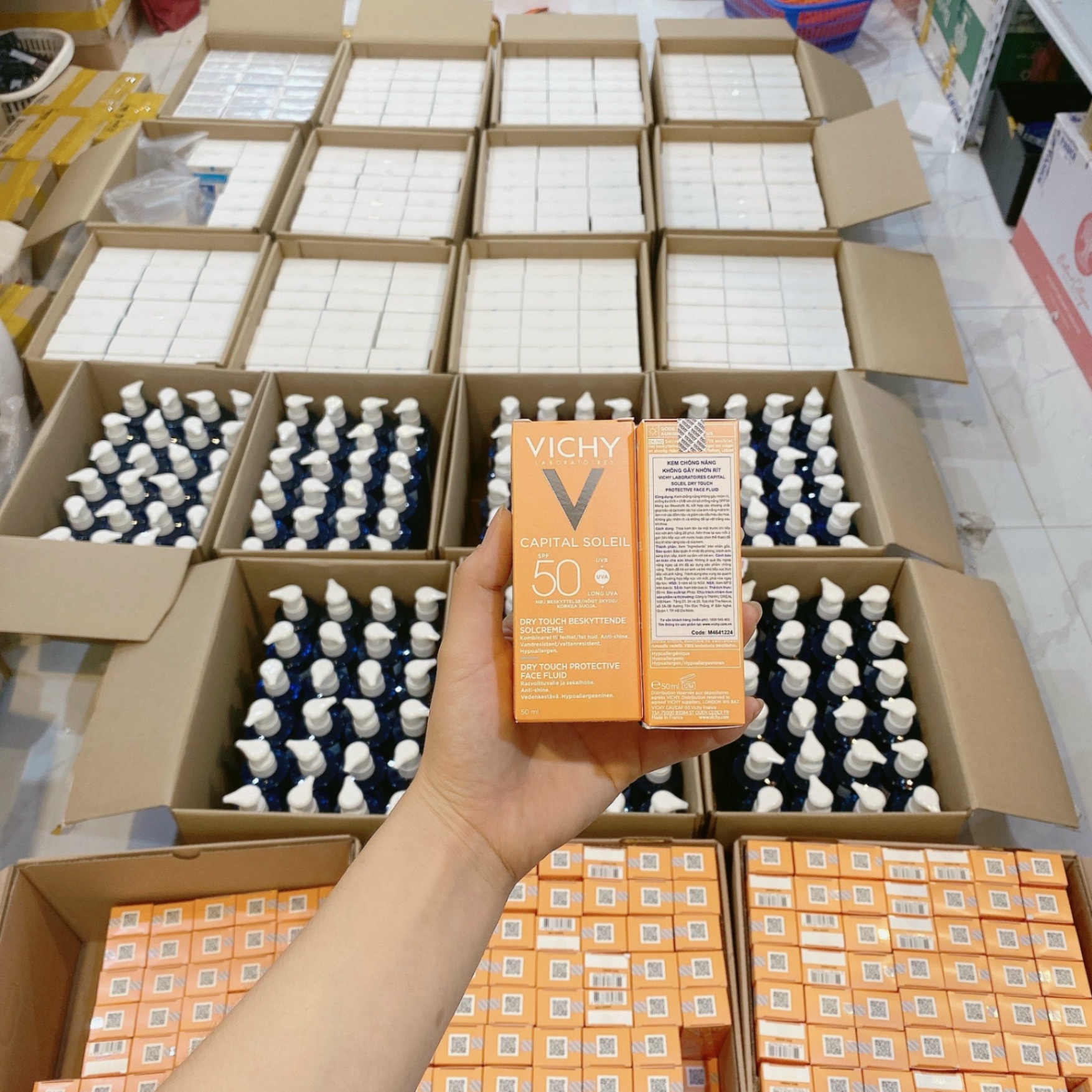Kem chống nắng Vichy Capital Soleil Dry Touch Face Fluid SPF50 UVA+UVB mờ đốm nâu, chống lão hóa (50ml)