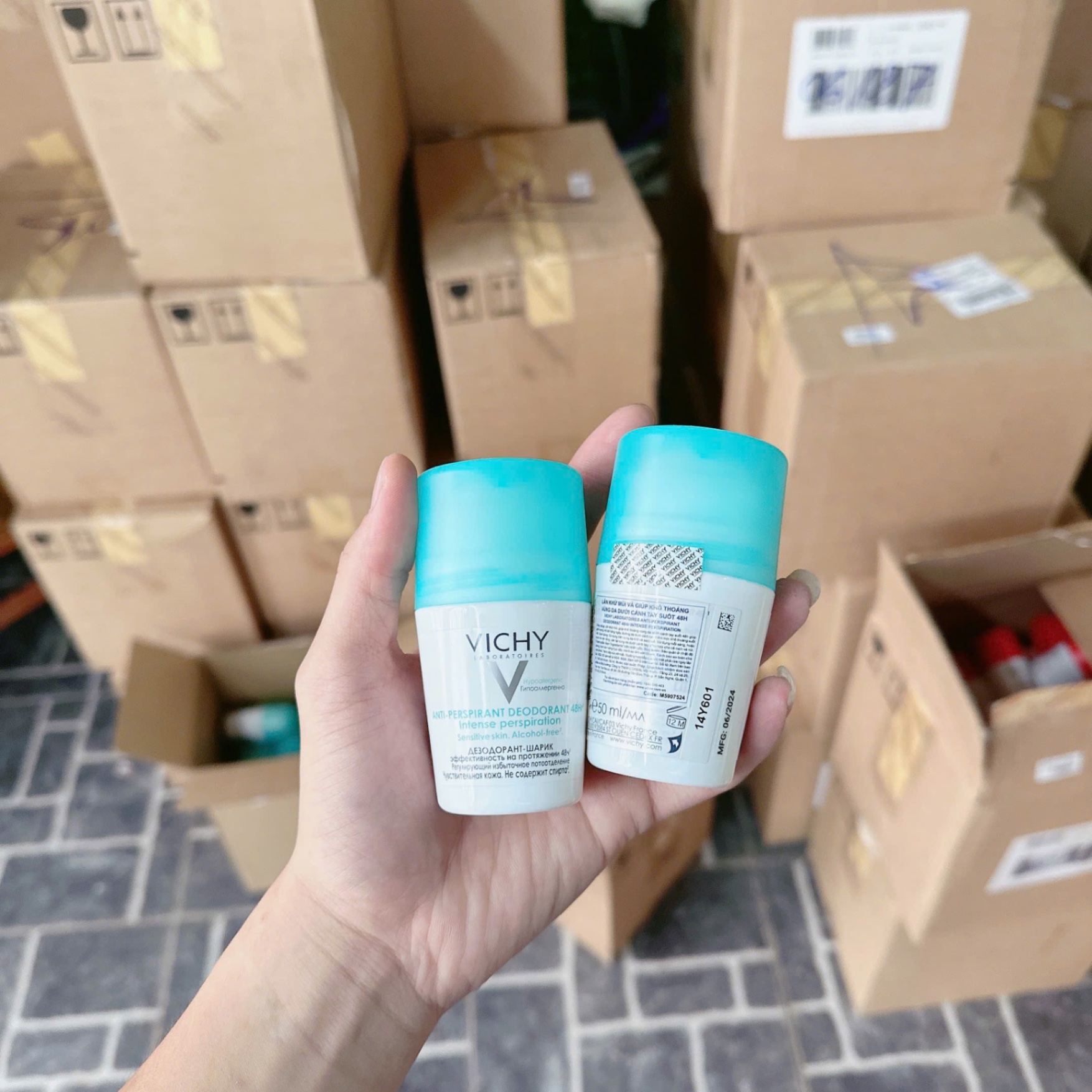 (Hàng Công Ty) Lăn Nách Vichy Pháp 50Ml - Đỏ