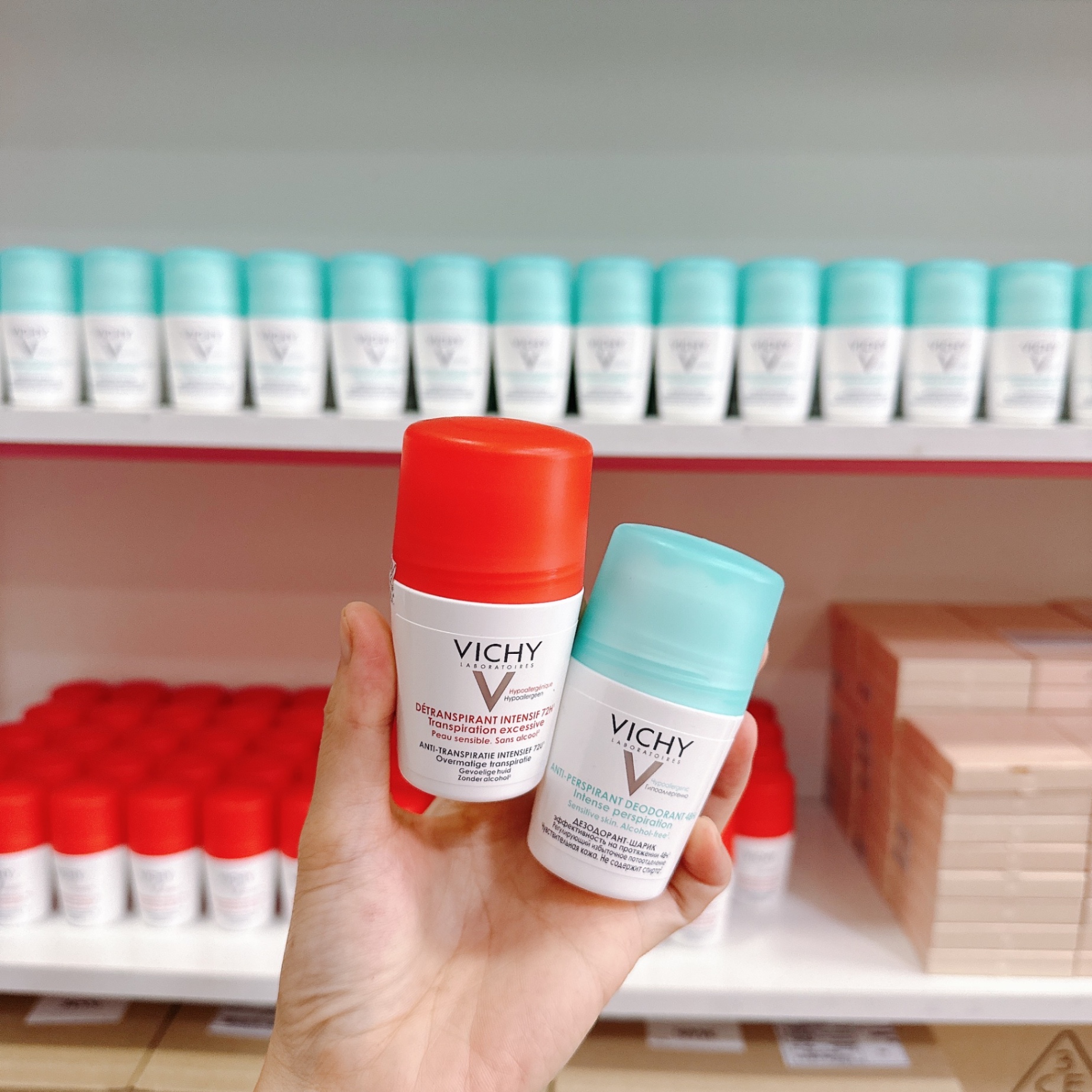 (Hàng Công Ty) Lăn Nách Vichy Pháp 50Ml - Đỏ