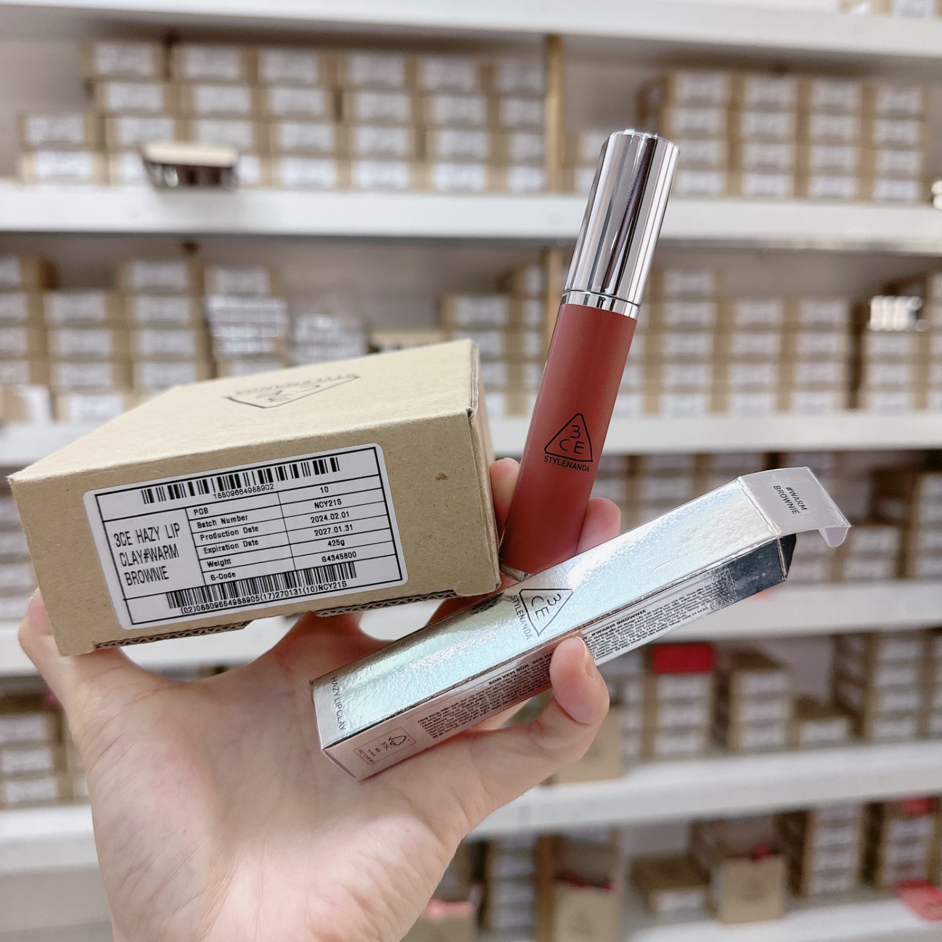 Son Kem Bùn 3CE Hazy Lip Clay 4G #Warm Brownie