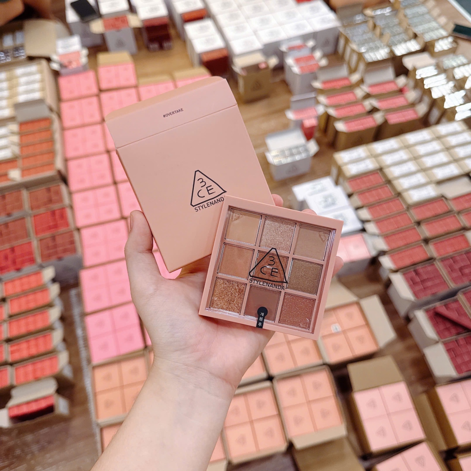 Bảng Phấn Mắt 3Ce 9 Ô Multi Eye Color Palette #Overtake