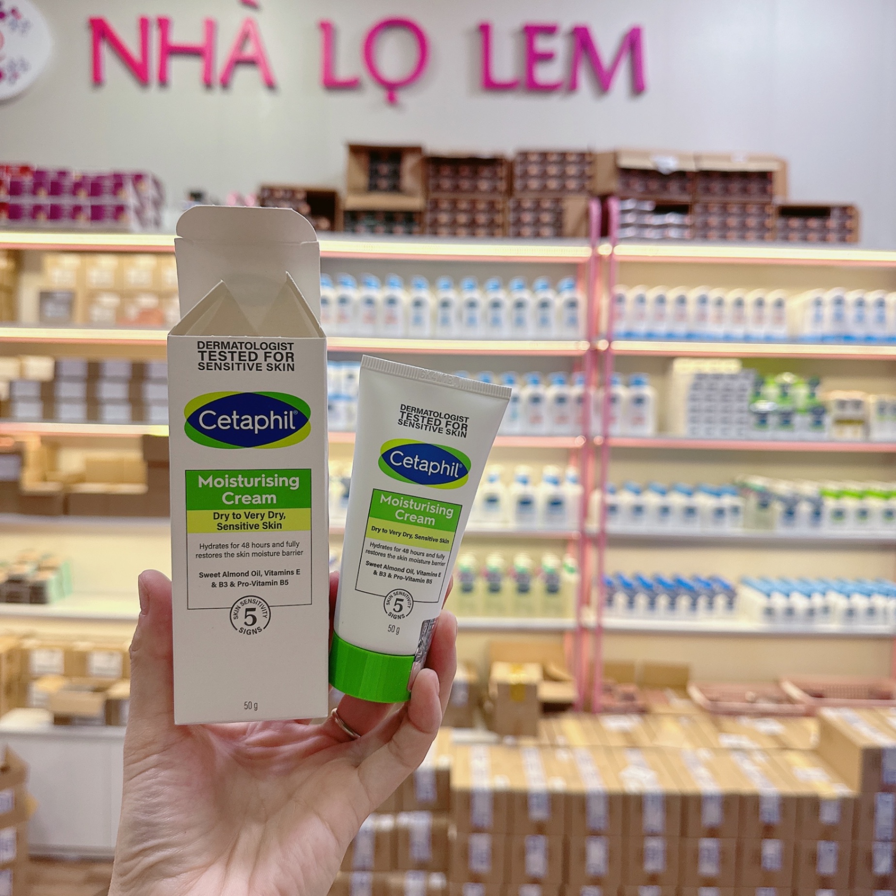 Kem dưỡng ẩm CETAPHIL MOISTURISING CREAM dry to very dry, Sensitive skin cho da khô đến rất khô, nhạy cảm 50ml