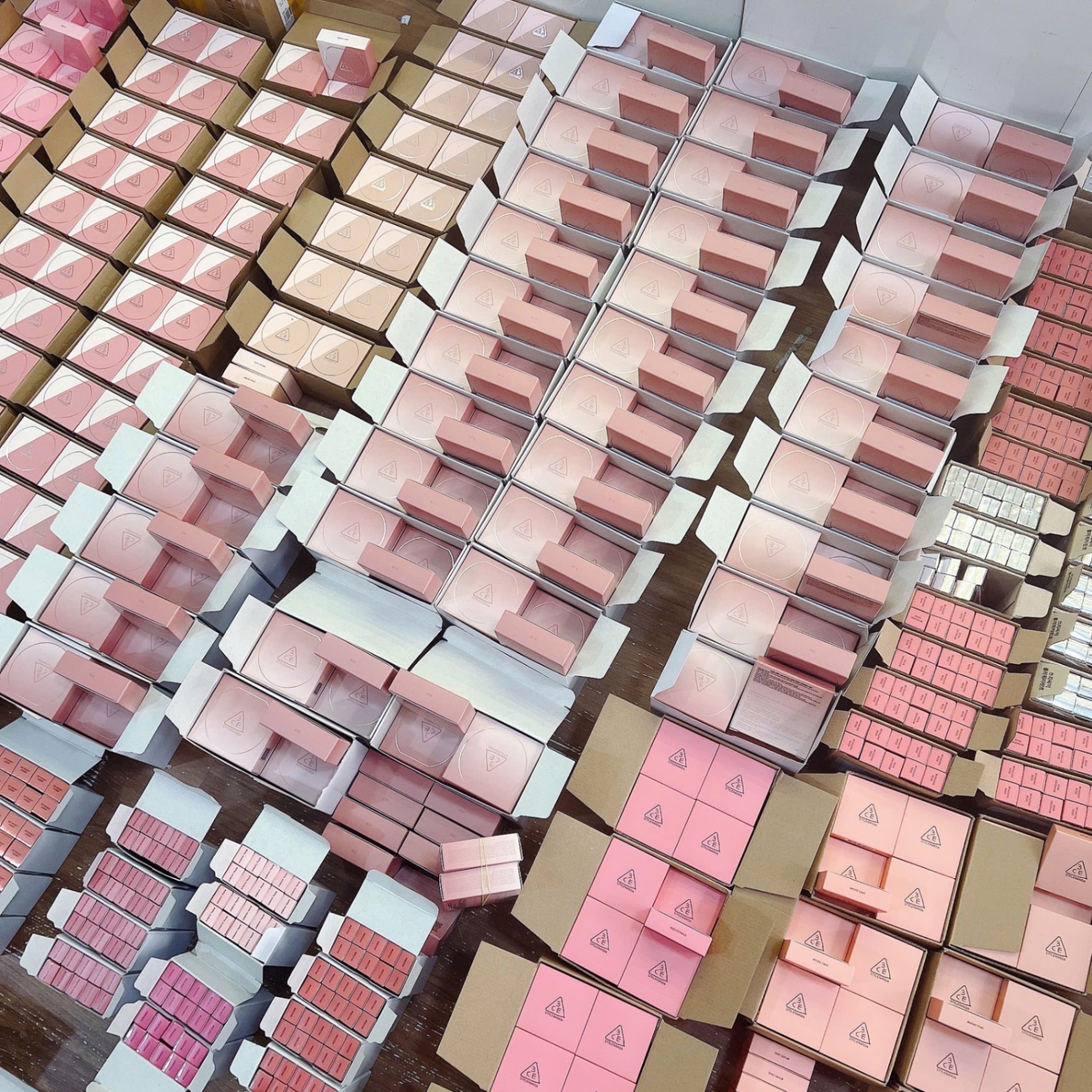 Son Dưỡng 3CE Glazy Lip Glow #36 Double Grape