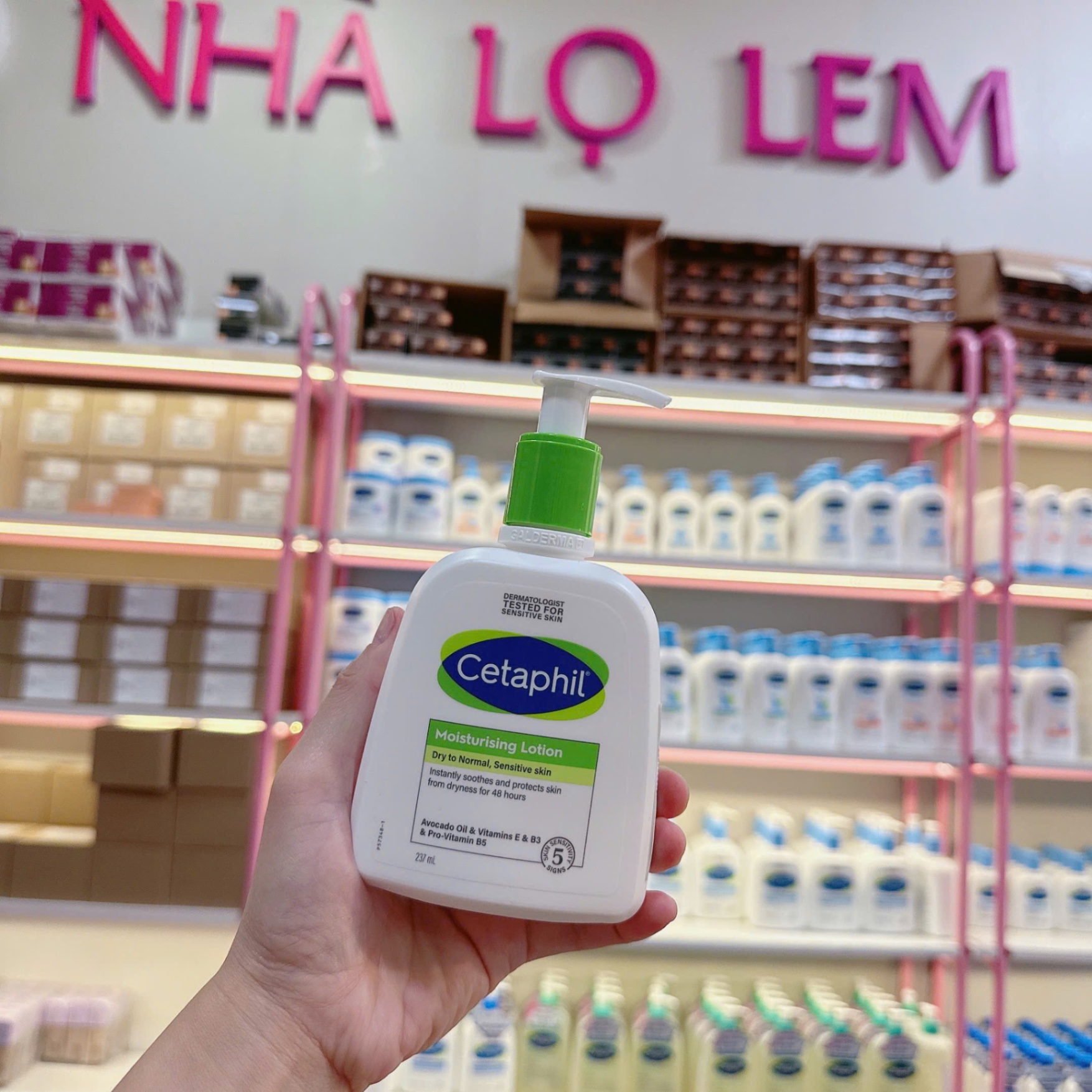 Kem dưỡng ẩm CETAPHIL MOISTURISING CREAM dry to very dry, Sensitive skin cho da khô đến rất khô, nhạy cảm 237ml