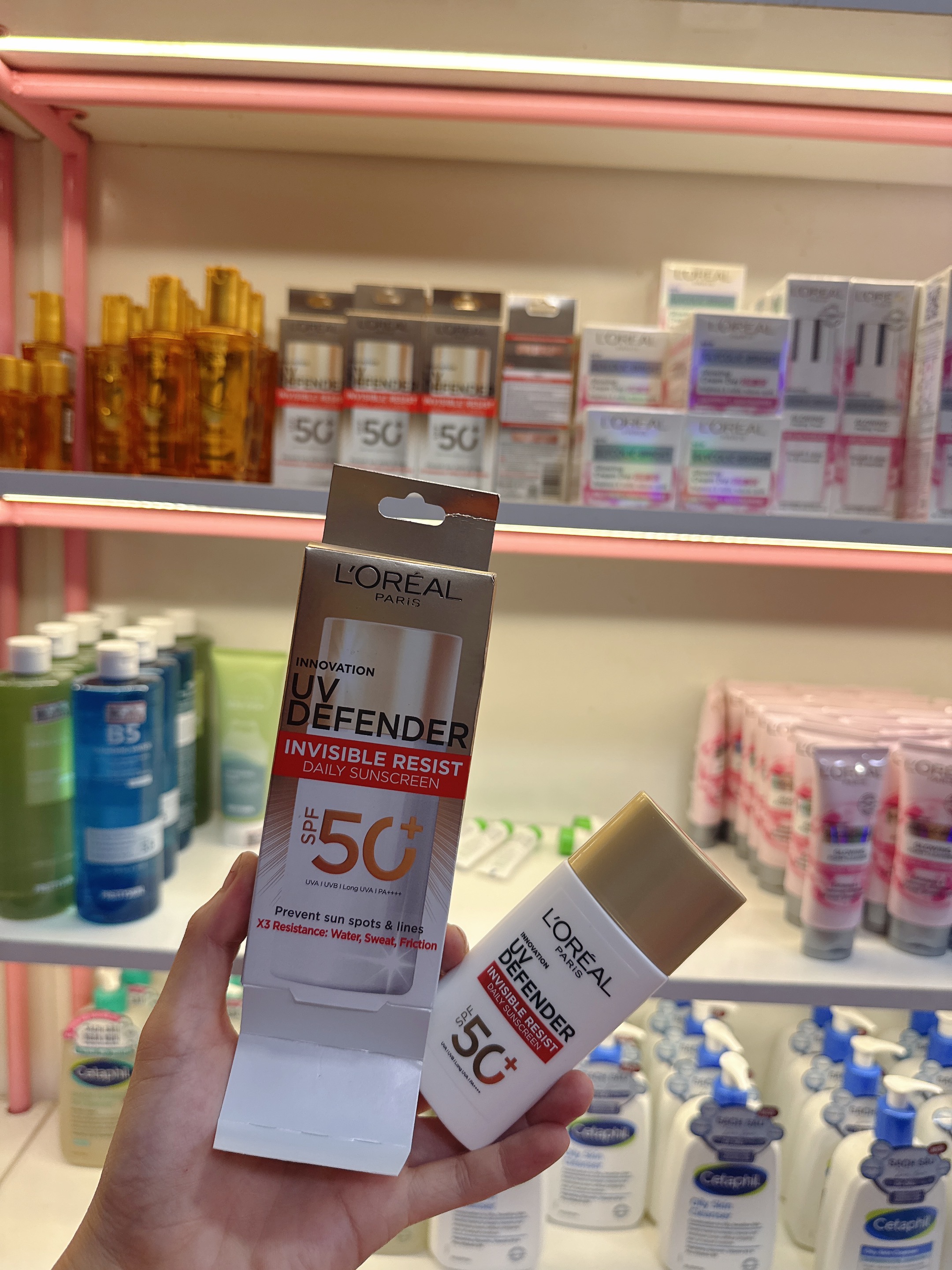 Kem Chống Nắng L'oreal Paris UV Defender SPF 50+ PA++++ 50ml #Vàng vạch đỏ