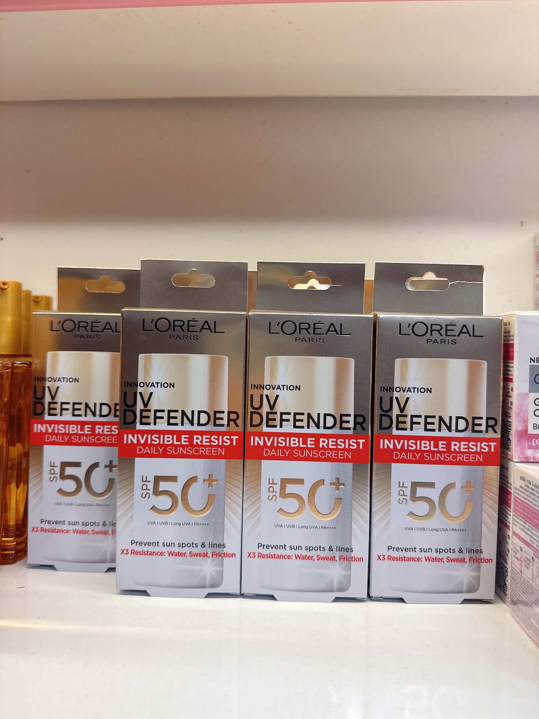 Kem Chống Nắng L'oreal Paris UV Defender SPF 50+ PA++++ 50ml #Vàng vạch đỏ