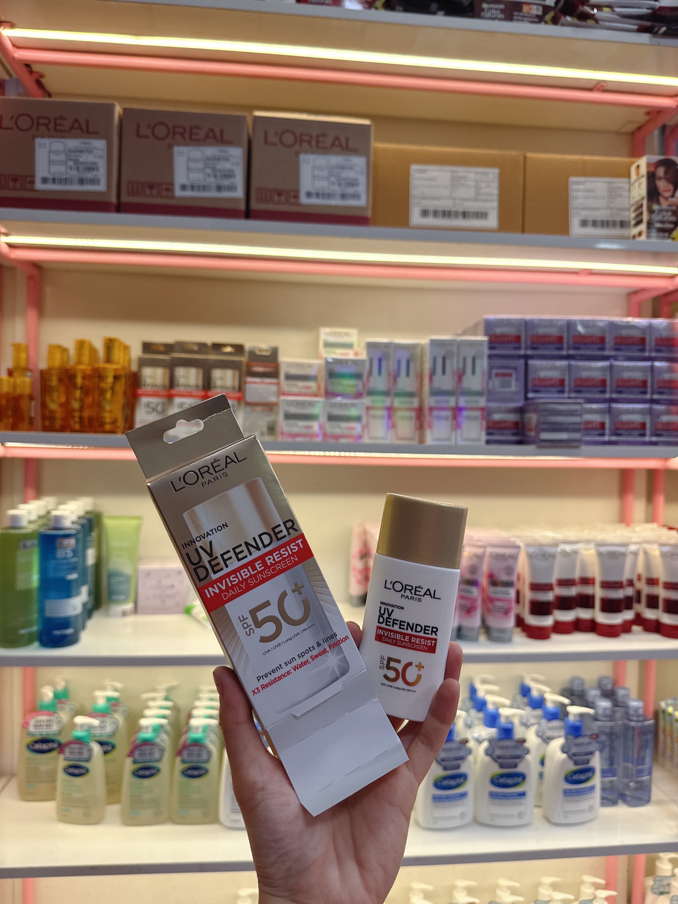 Kem Chống Nắng L'oreal Paris UV Defender SPF 50+ PA++++ 50ml #Vàng vạch đỏ
