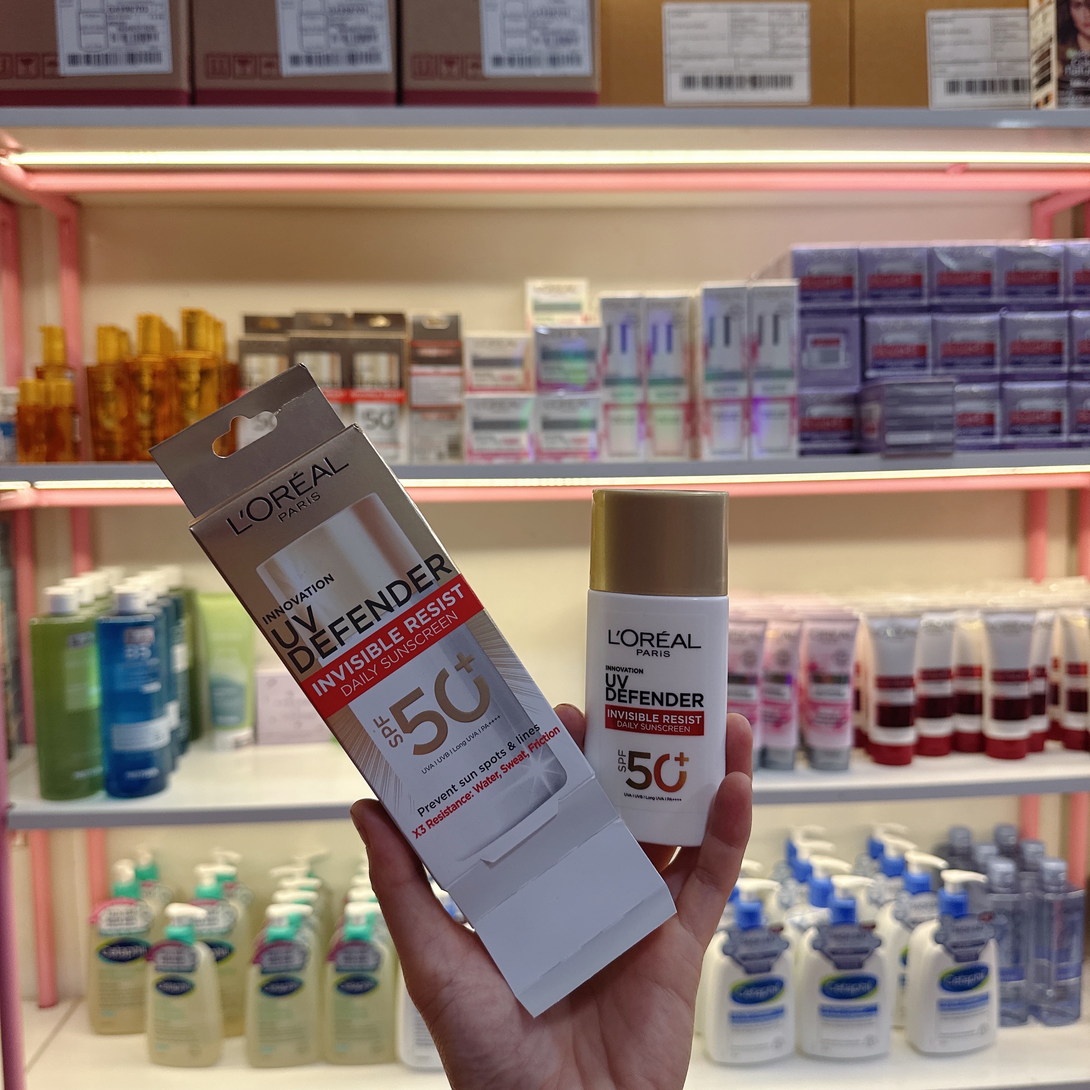 Kem Chống Nắng L'oreal Paris UV Defender SPF 50+ PA++++ 50ml #Vàng vạch đỏ