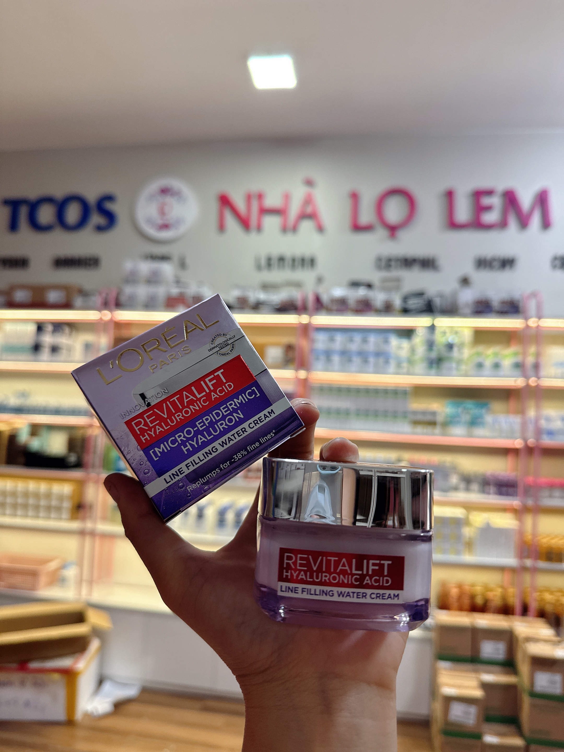 Kem Dưỡng L'oreal Paris Revitalift Hyaluronic Acid Line Filling Water Cream 50ml #Tím