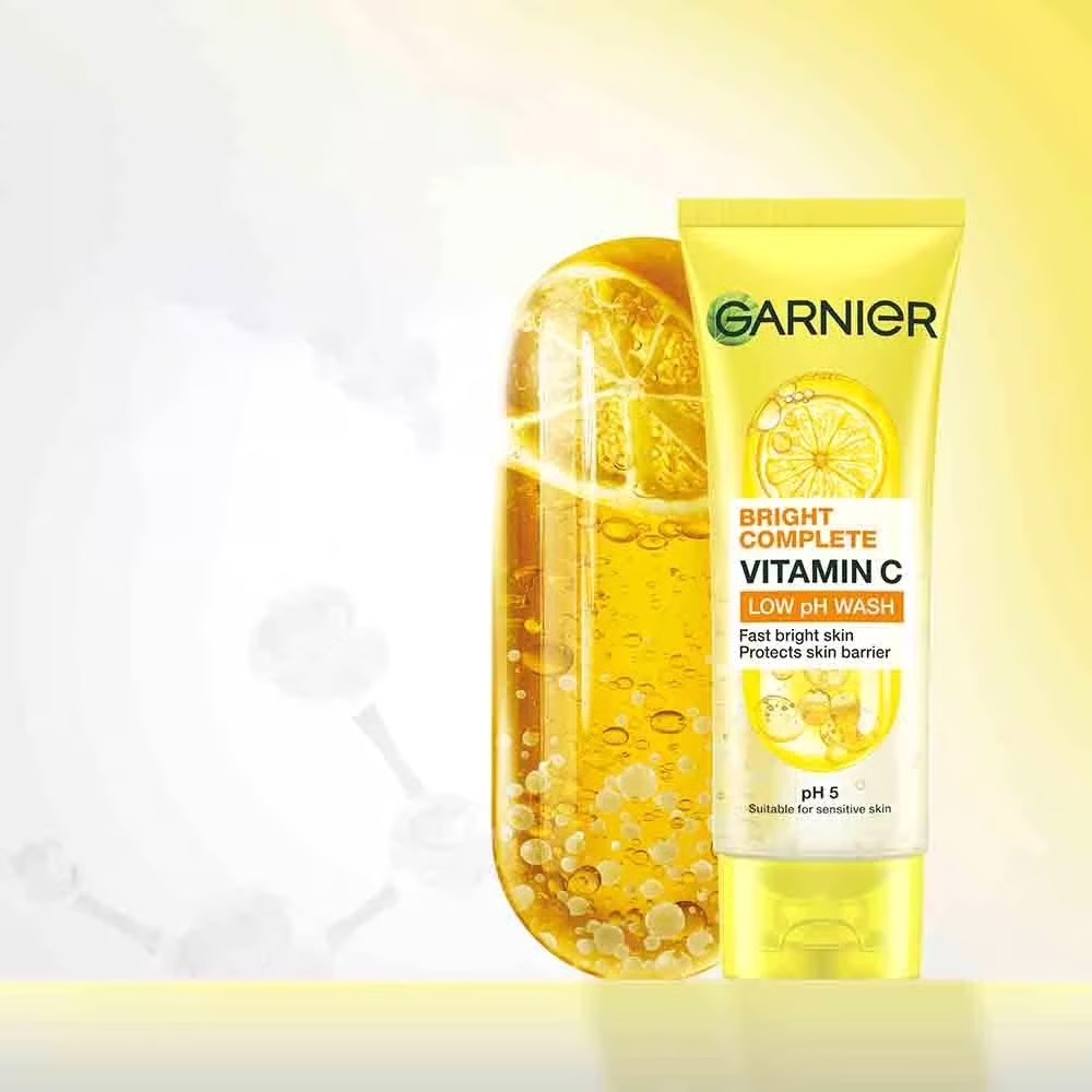 Sữa Rửa Mặt Garnier Bright Complete Vitamin C Low pH Wash 100ml - Vỏ Vàng