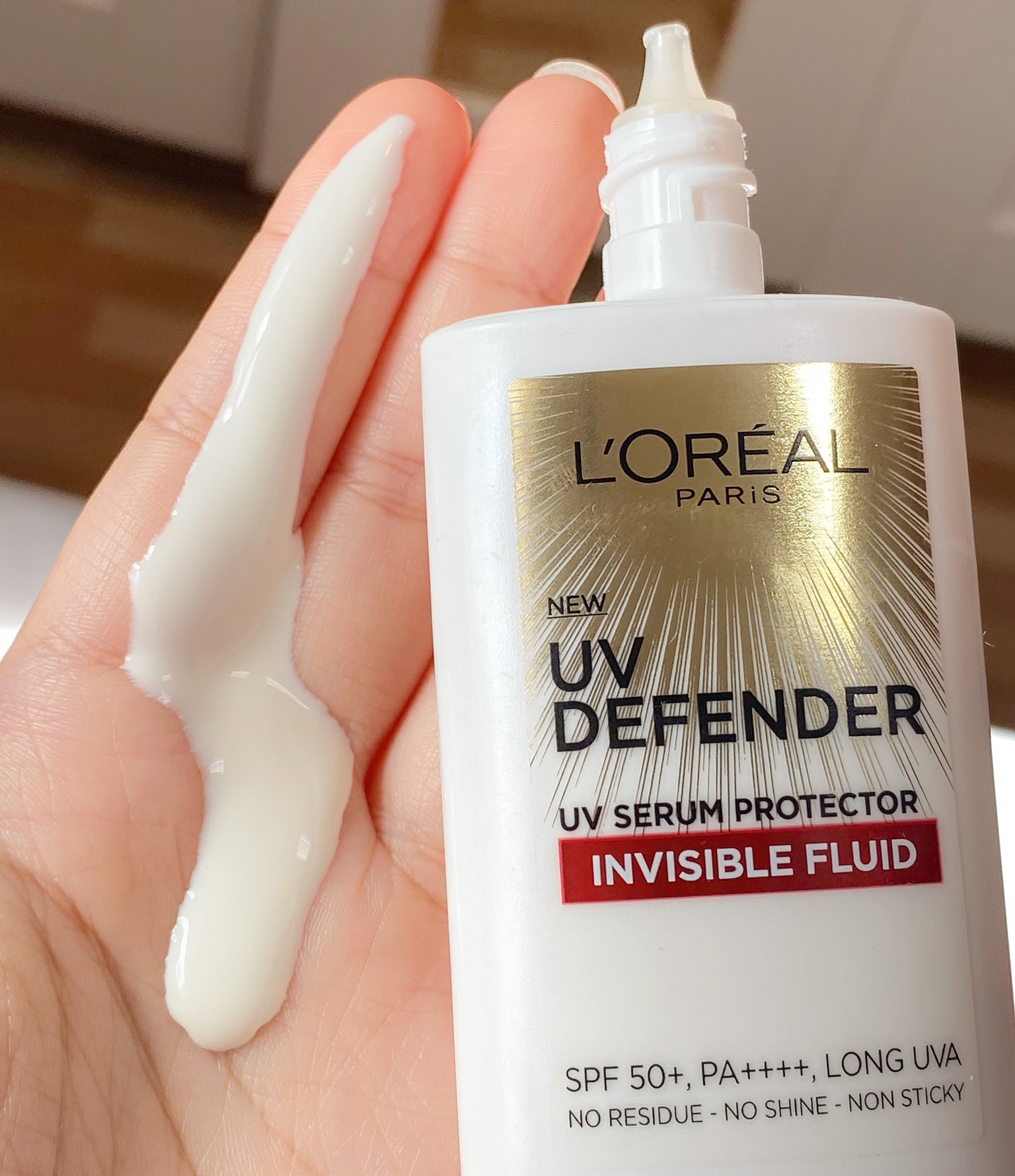 Kem chống nắng Loreal UV Defender SPF 50+ PA ++++ Long UVA 20X