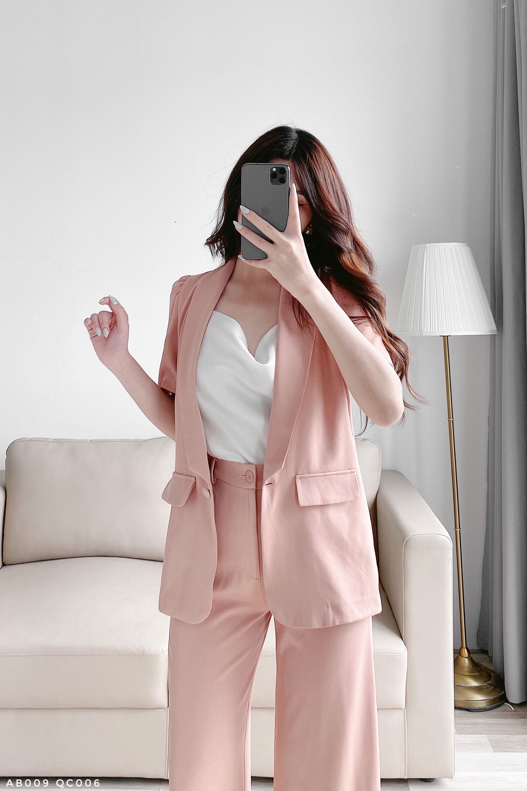 Áo blazer tay cộc bồng trẻ trung