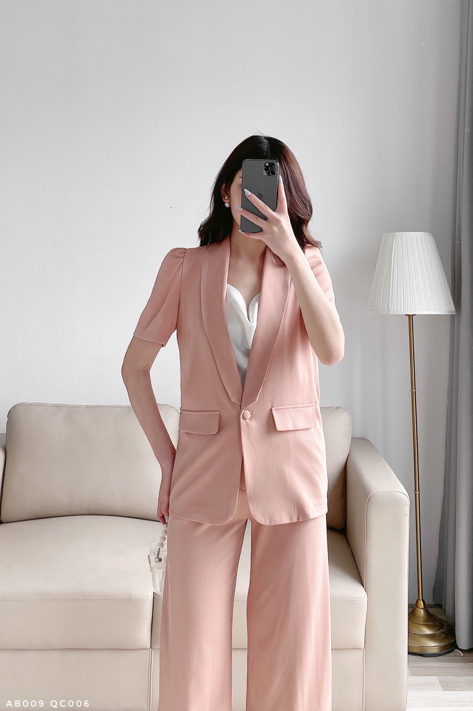 Áo blazer tay cộc bồng trẻ trung