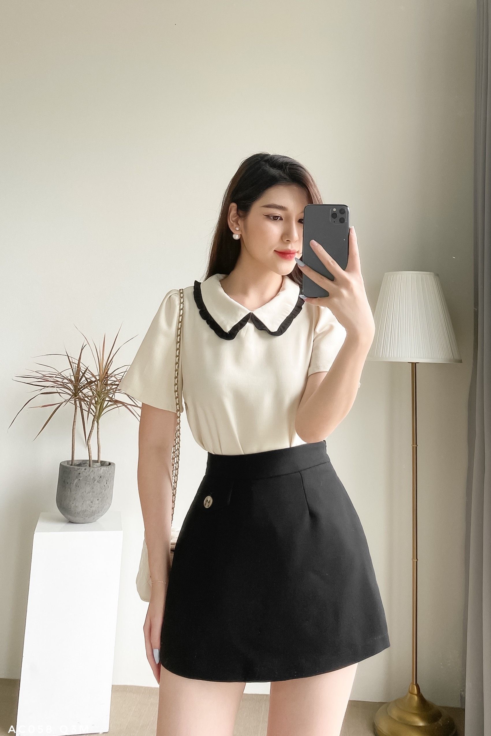 Áo croptop cổ phối bèo tiểu thư