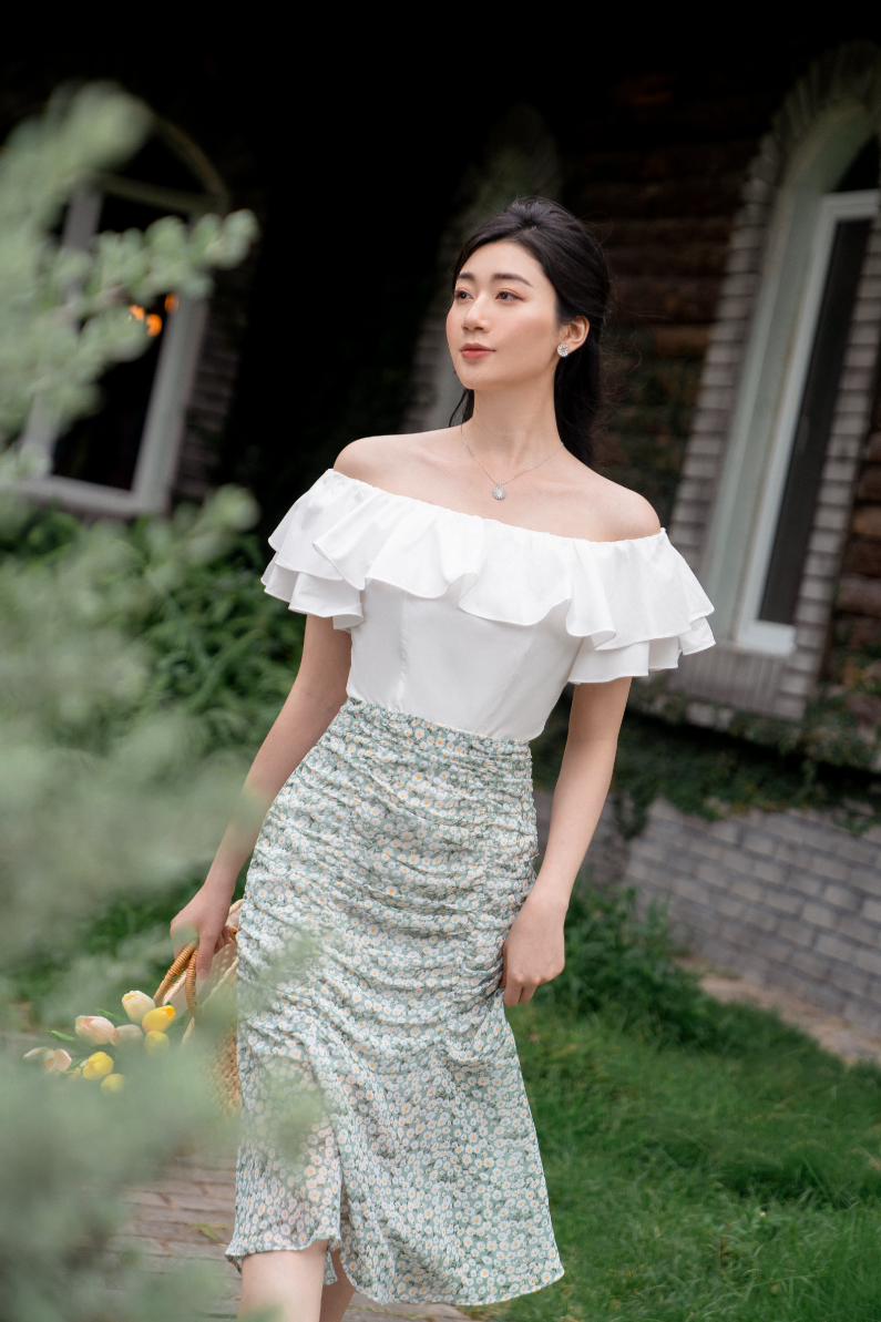 Áo croptop trễ vai tiểu thư