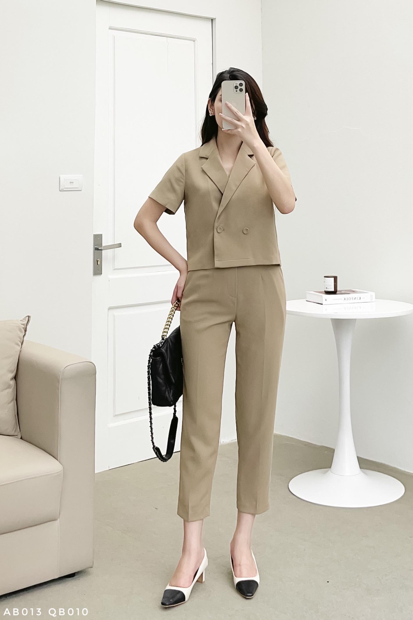 Áo blazer dáng ngắn thanh lịch