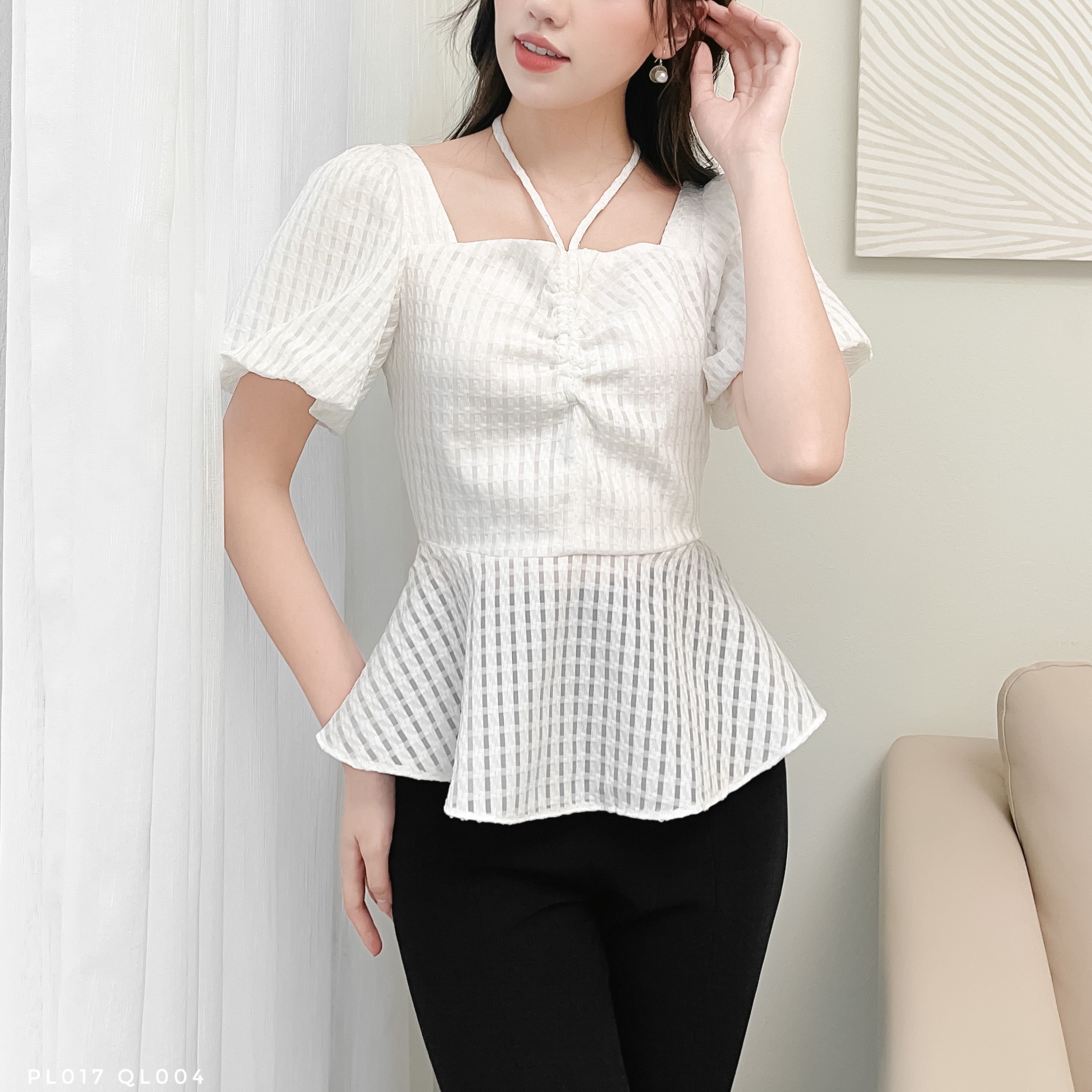 Áo peplum cách điệu tay bồng tiểu thư