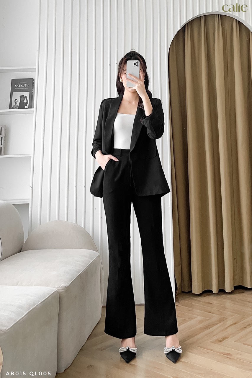 Áo blazer tay cách điệu thanh lịch