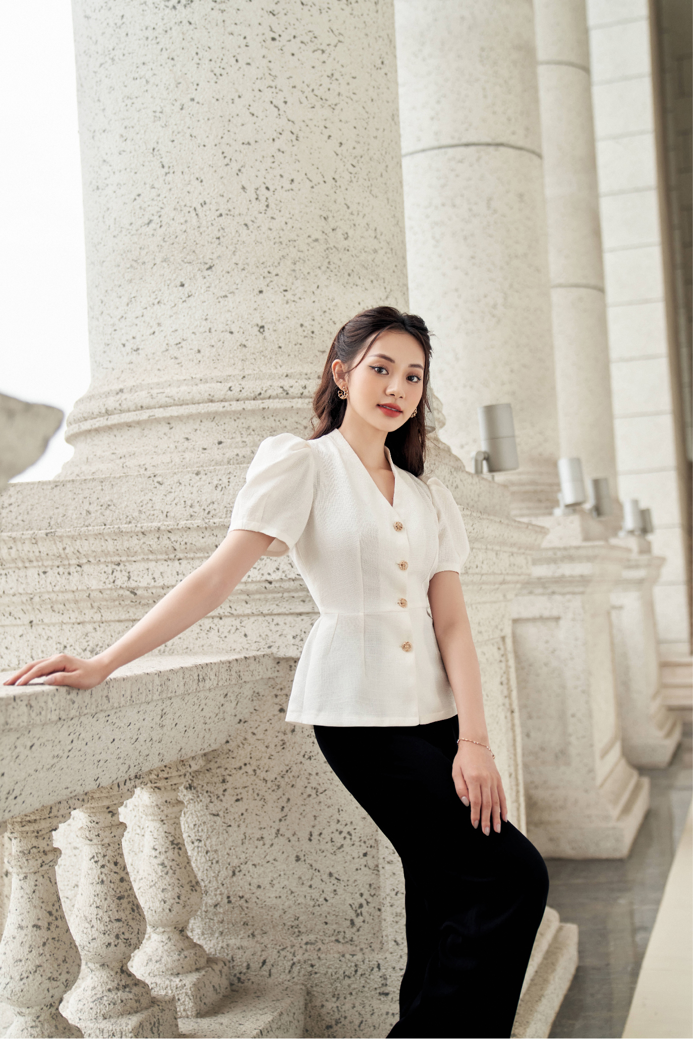 Áo peplum phối đai bọc thanh lịch