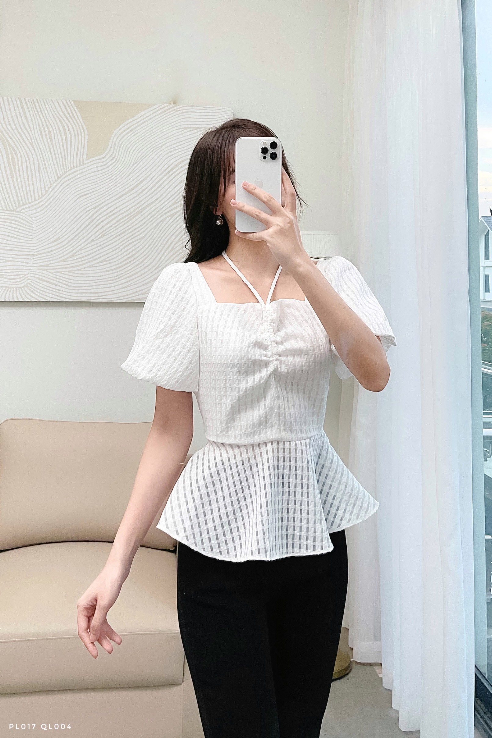 Áo peplum cách điệu tay bồng tiểu thư