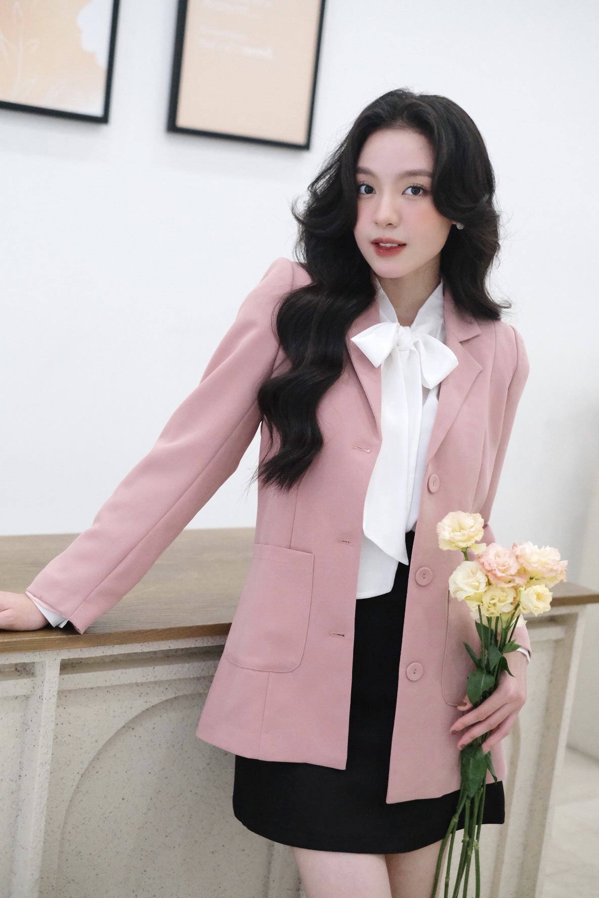 Áo blazer phối túi ốp trẻ trung