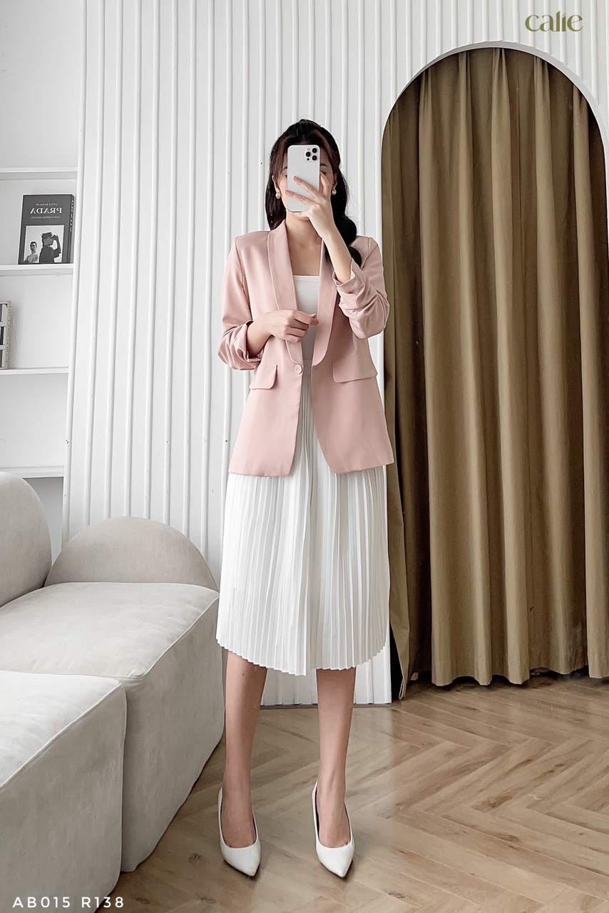 Áo blazer tay cách điệu thanh lịch