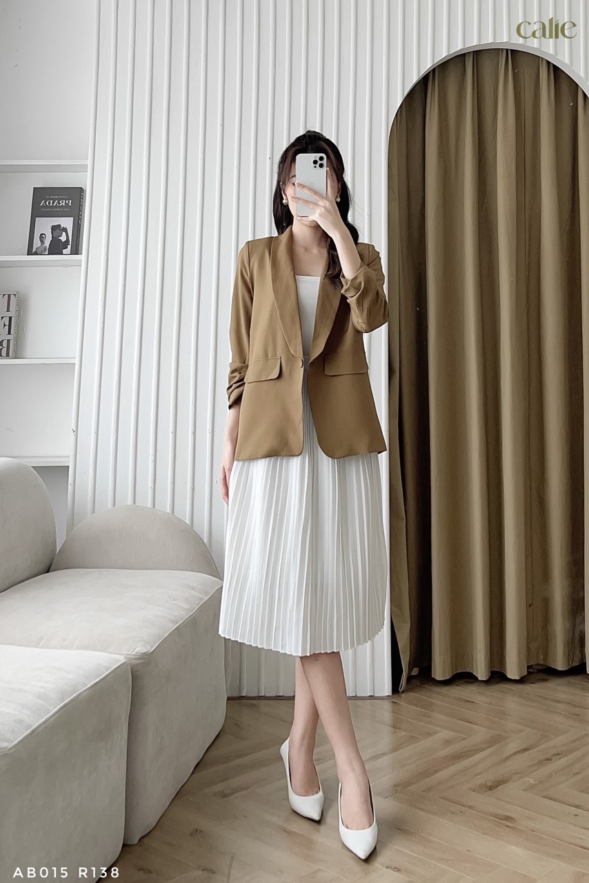 Áo blazer tay cách điệu thanh lịch