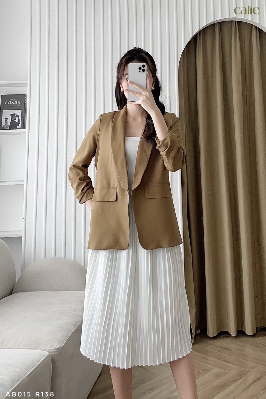 Áo blazer tay cách điệu thanh lịch