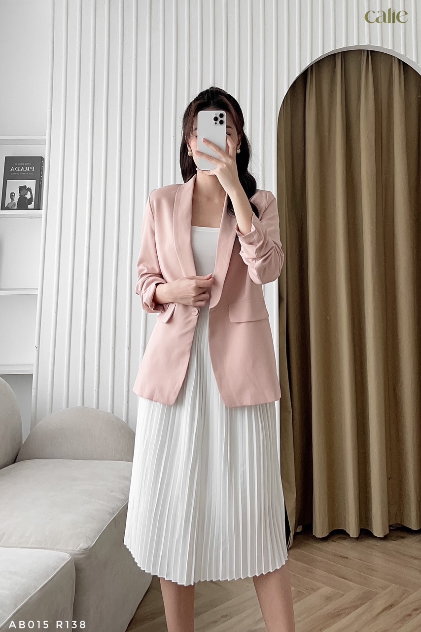 Áo blazer tay cách điệu thanh lịch