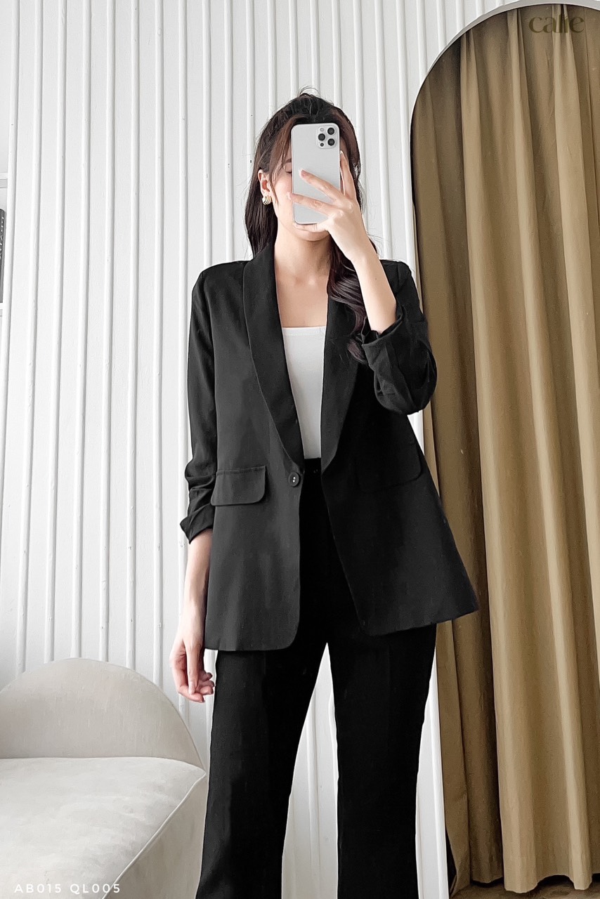 Áo blazer tay cách điệu thanh lịch