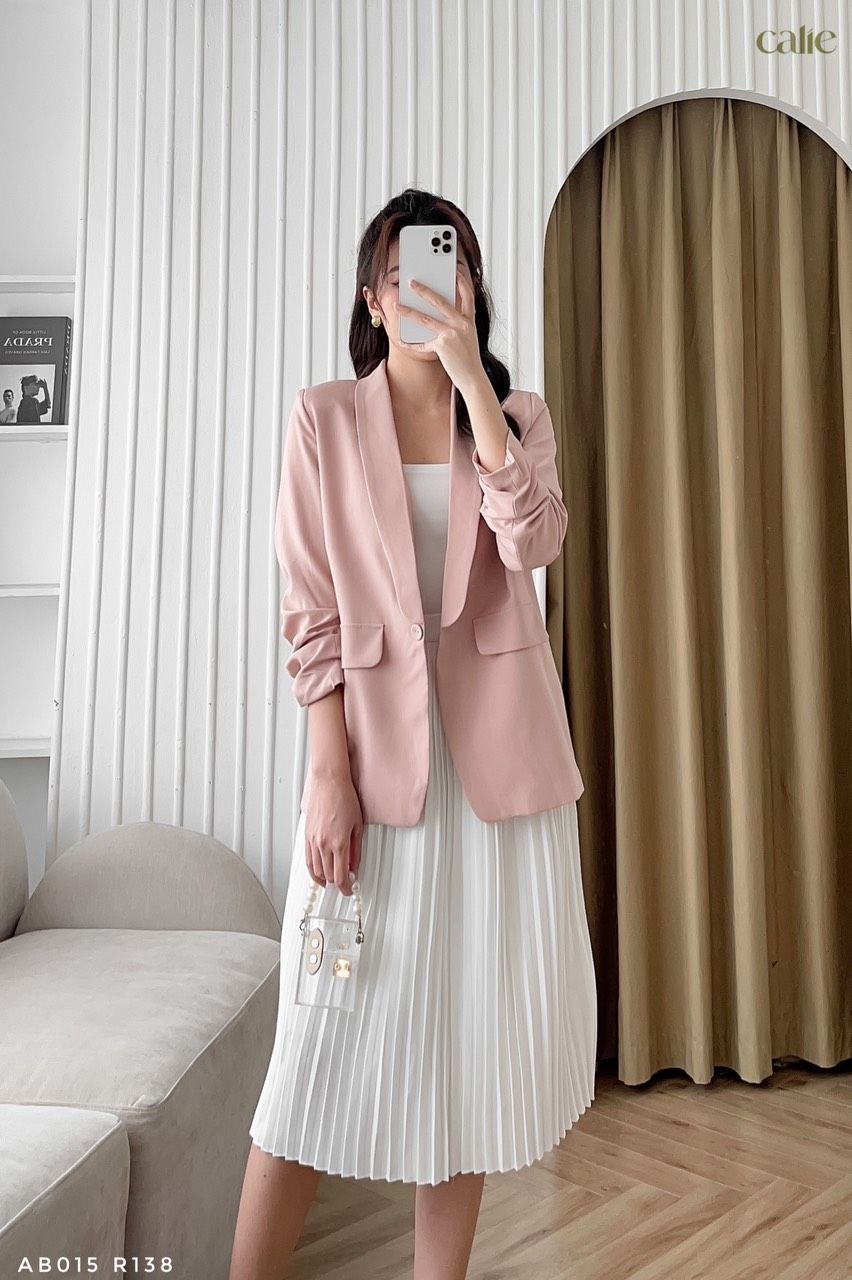 Áo blazer tay cách điệu thanh lịch