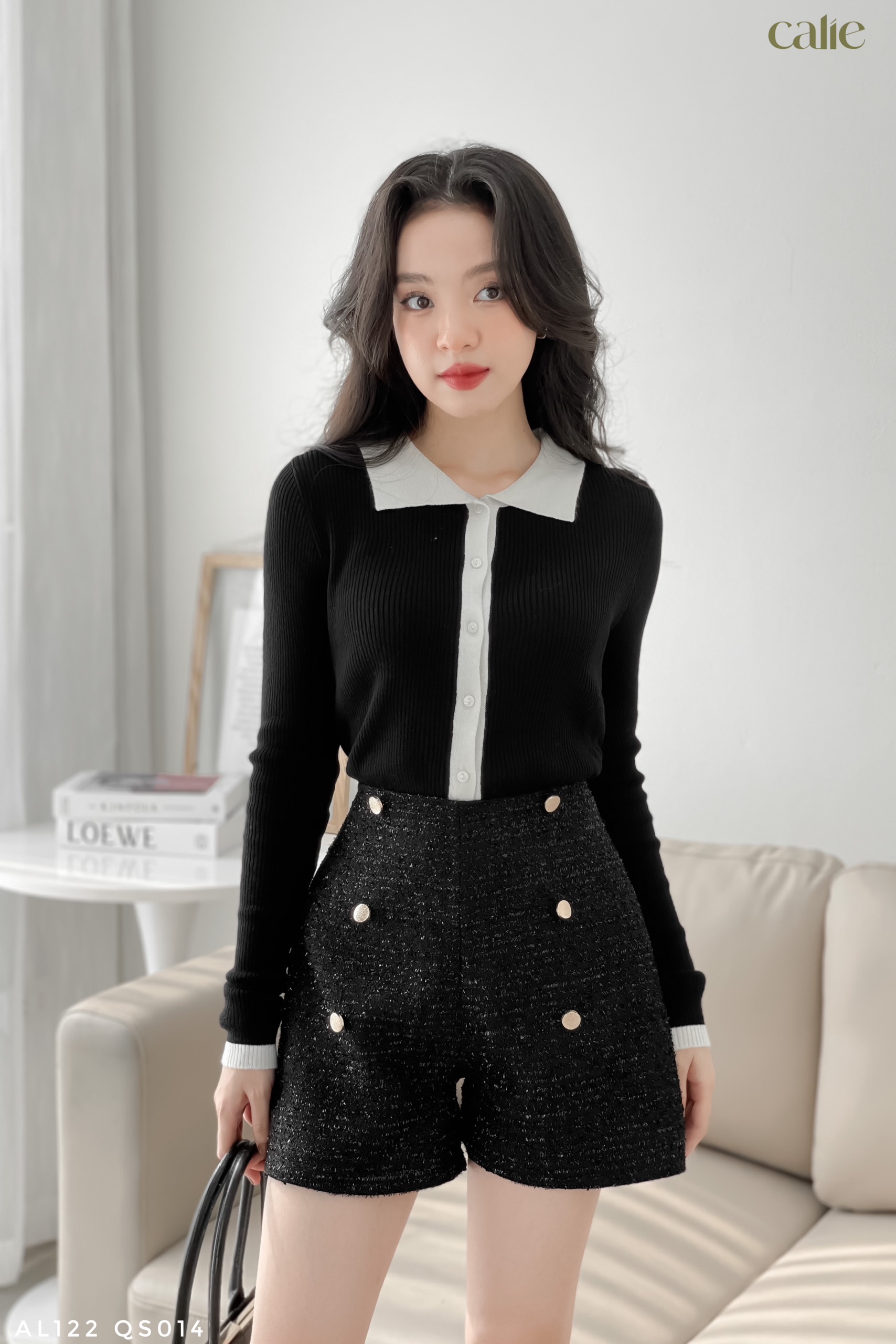 Quần short dạ tweed phối cúc sang chảnh