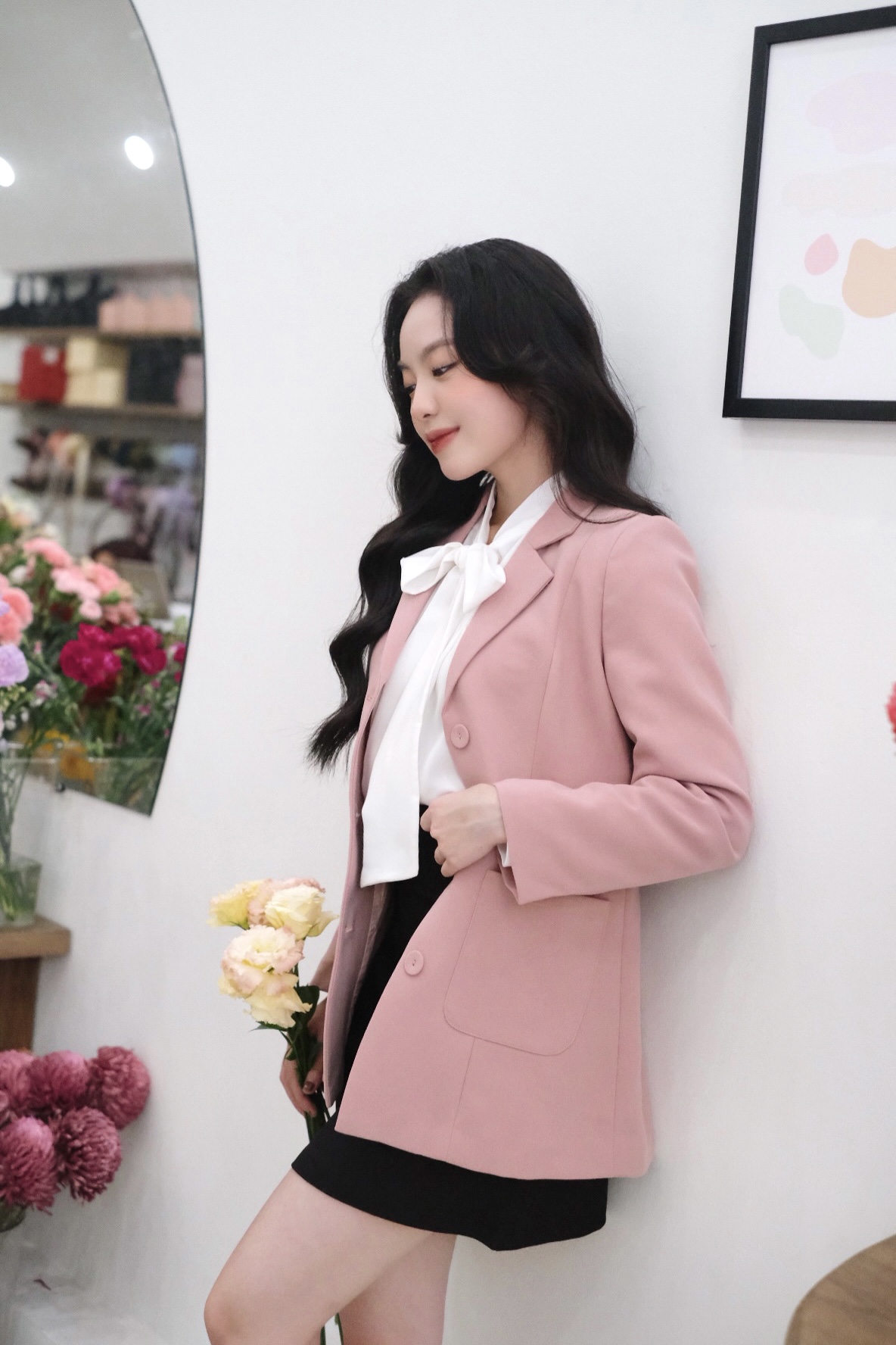 Áo blazer phối túi ốp trẻ trung