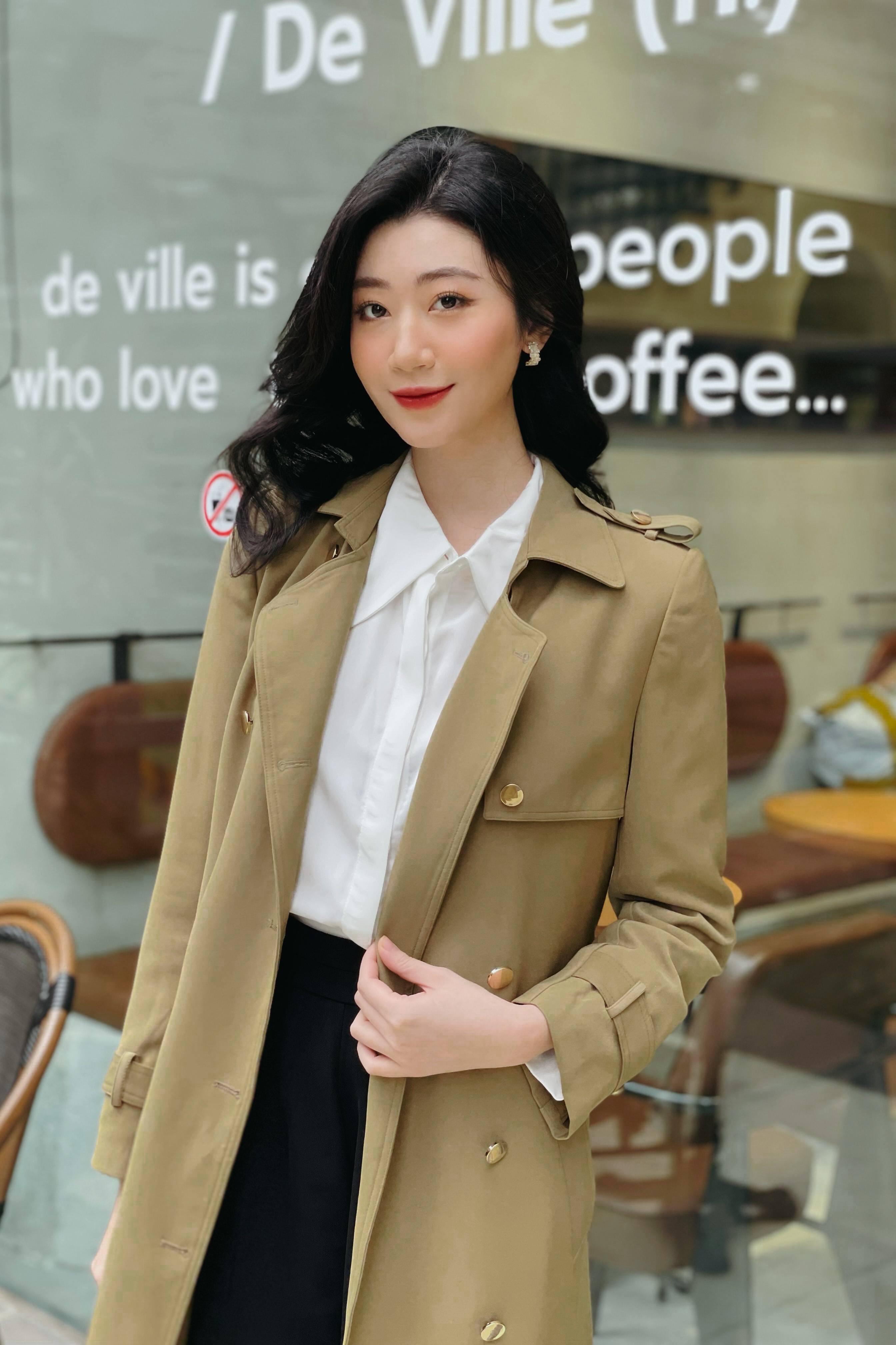 Áo trenchcoat dáng dài thanh lịch