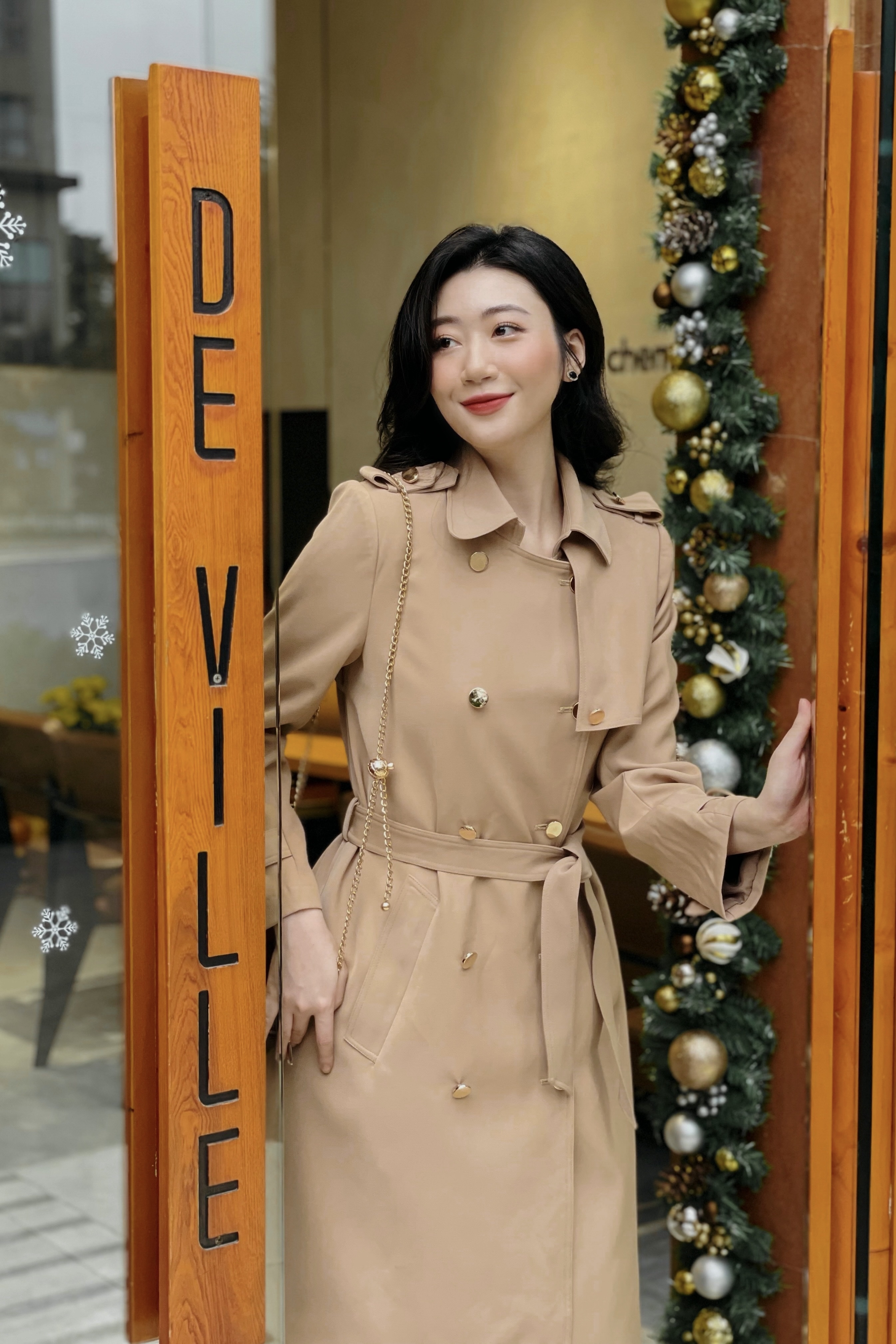 Áo trenchcoat dáng dài thanh lịch