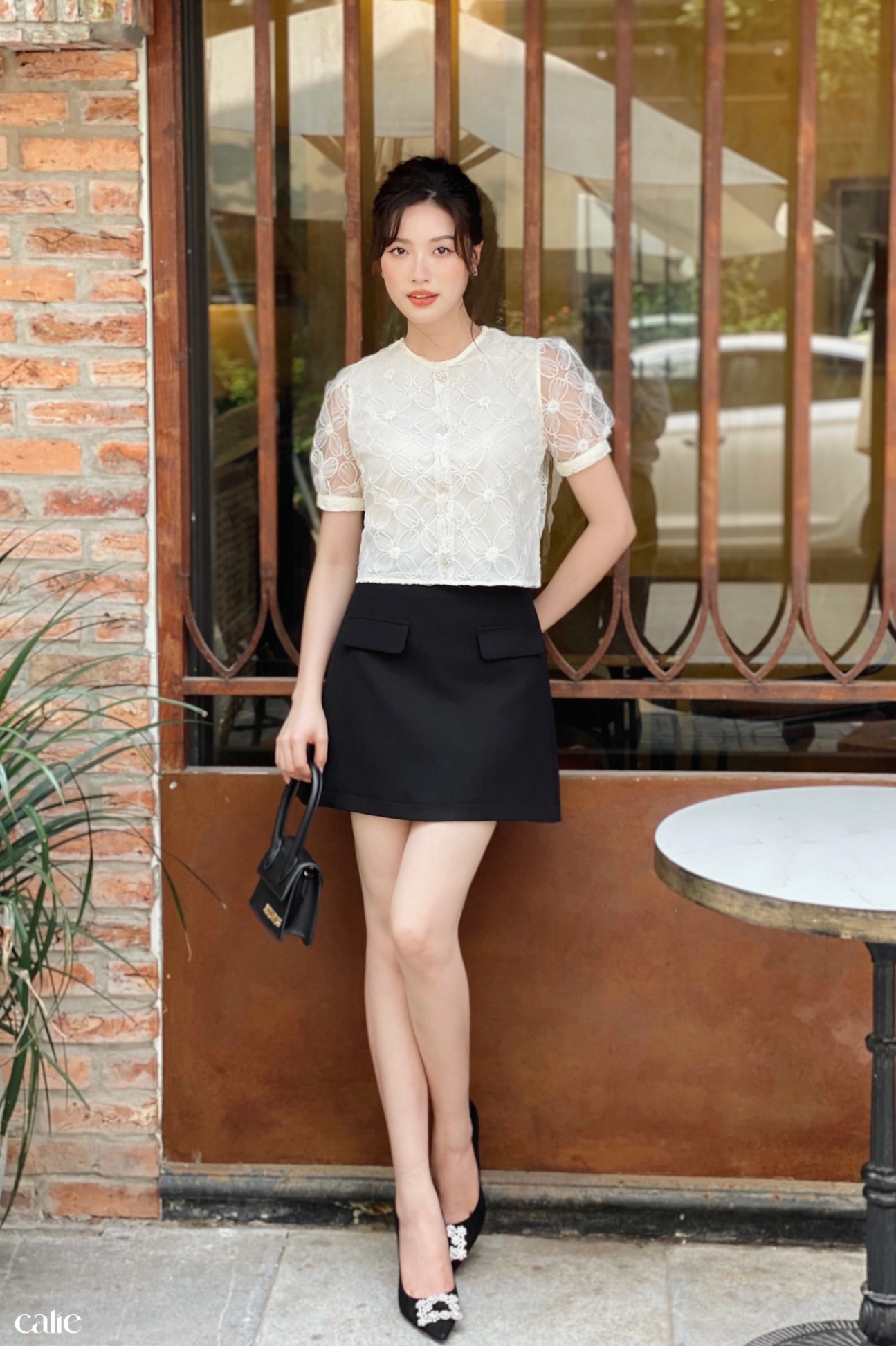 Áo croptop ren tay bồng