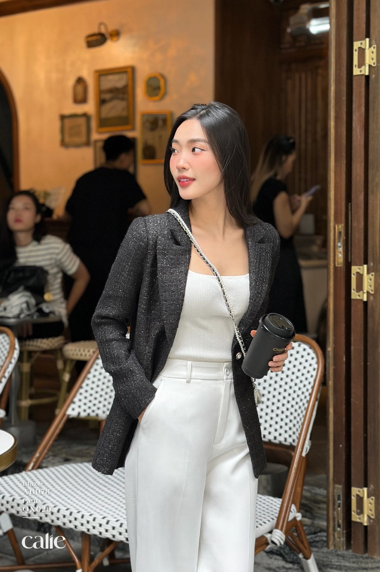 Áo blazer dạ tweed dáng suông cài cúc