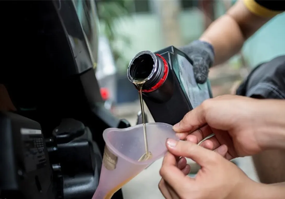 Bao lâu thì nên thay nhớt xe máy, xe tay ga một lần?