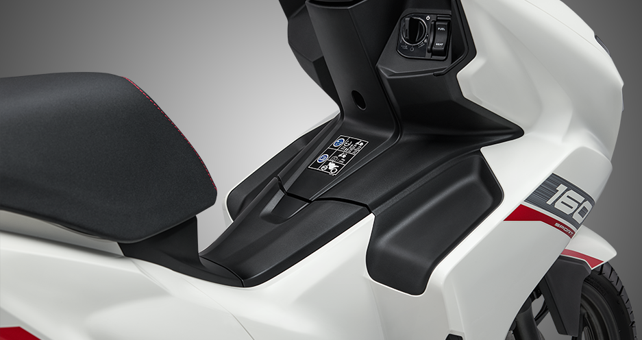 HONDA-AIR-BLADE-160-2.png?v=1779259918