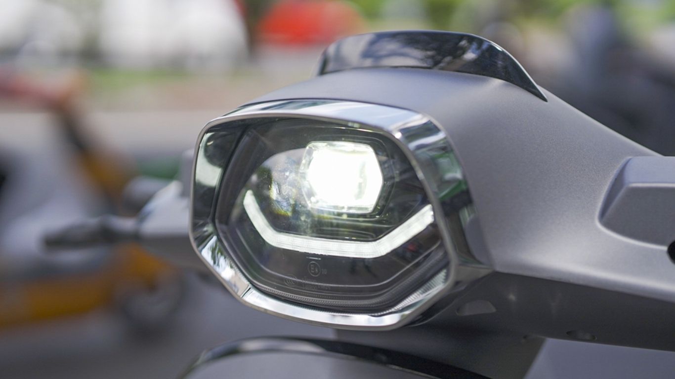 YALIM-VESPA-ONEVERNUS-PRO-50-2.jpg?v=1779262763