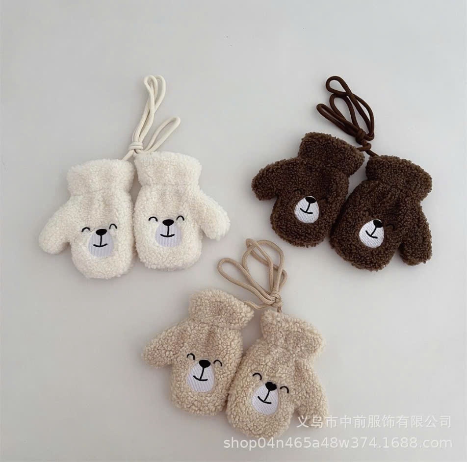 Set khăn +găng tay lông cừu thêu gấu