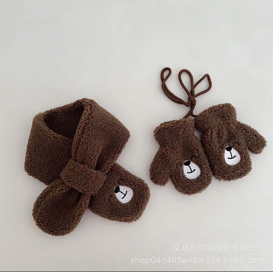 Set khăn +găng tay lông cừu thêu gấu