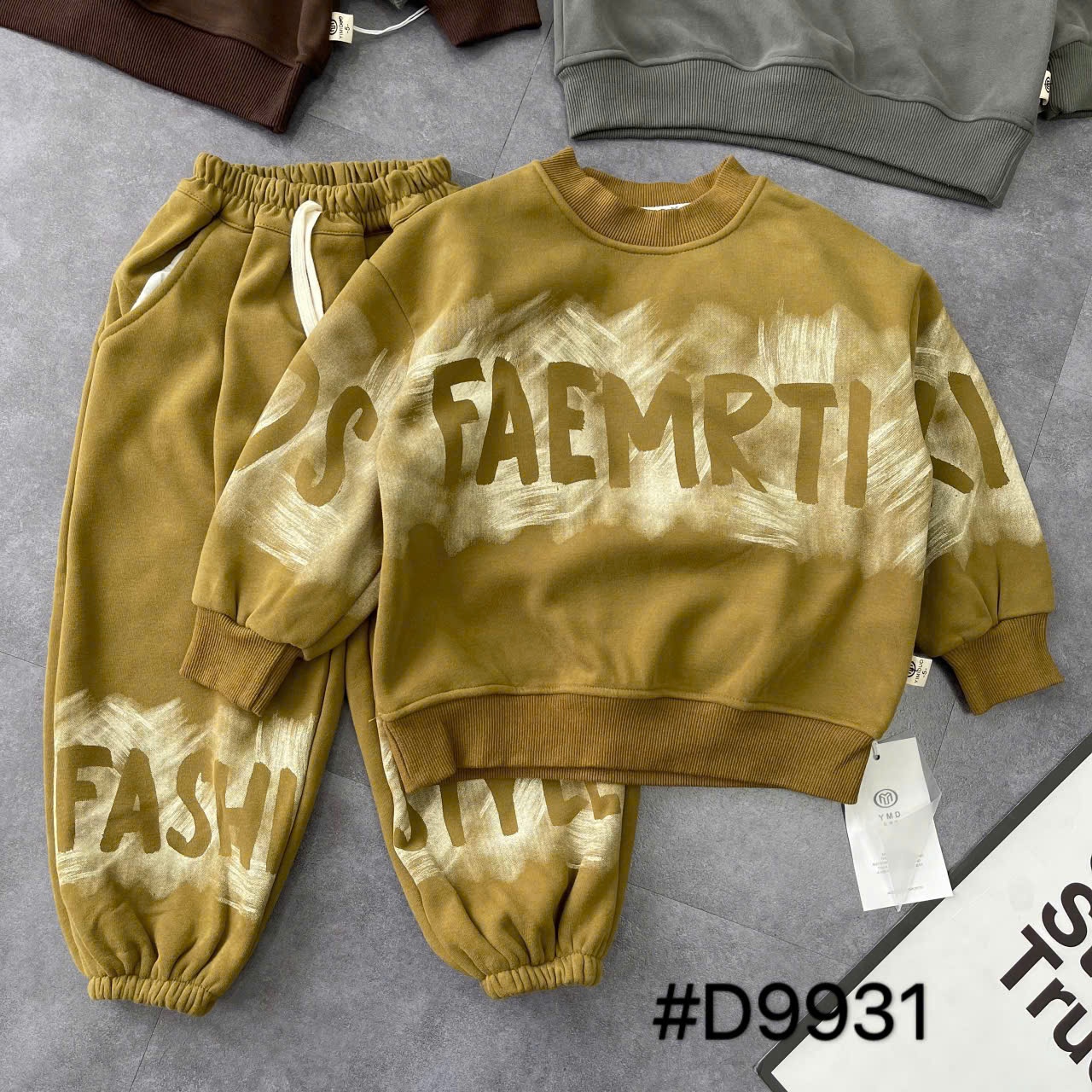 D9931-Bộ nỉ faemrti lót lông bo gấu