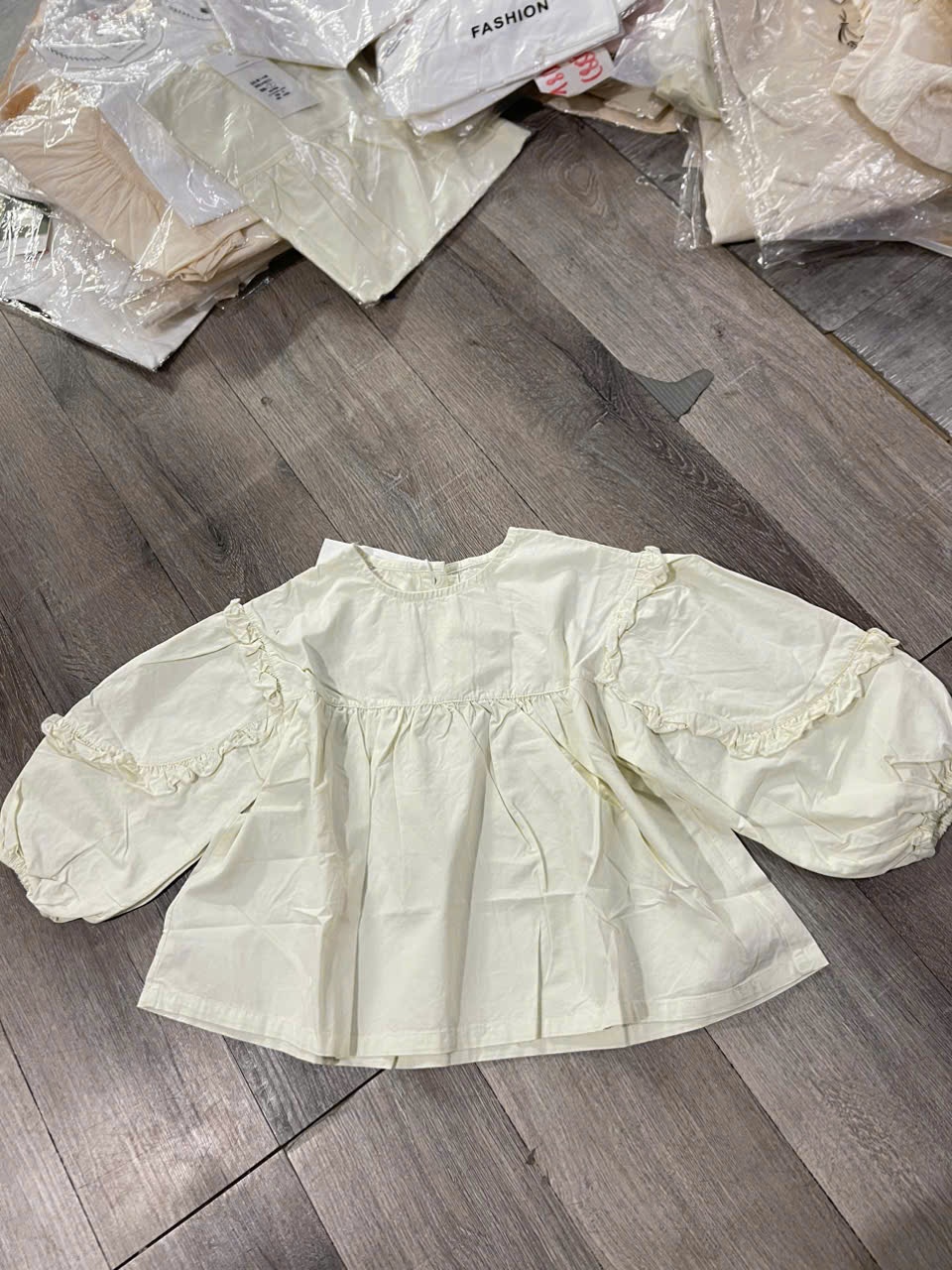 H8832-Áo babydoll tay bồng