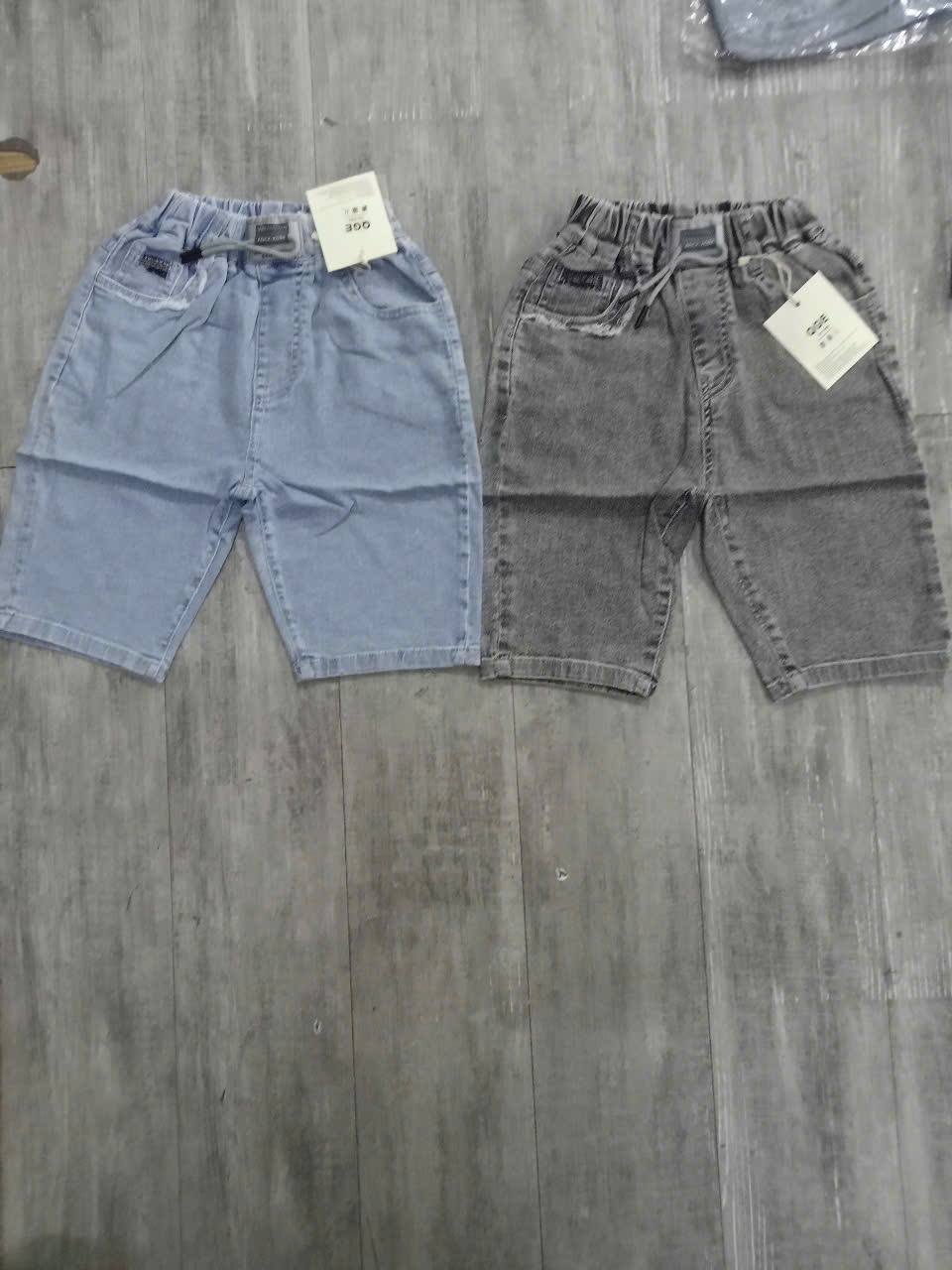 88566-Quần bò 2 màu bé trai