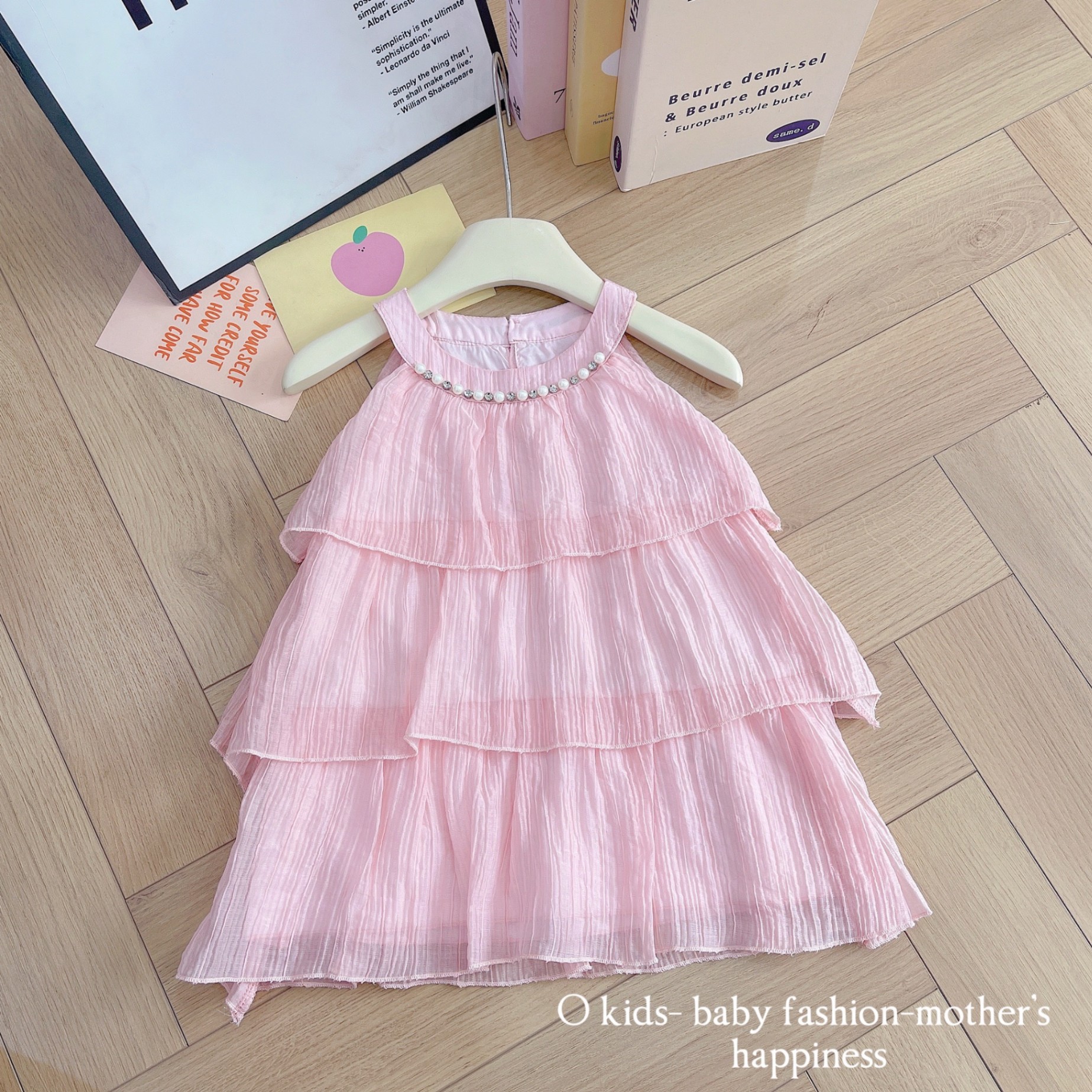 OVY17 - VÁY CỔ YẾM ĐÍNH ĐÁ XẾP TẦNG