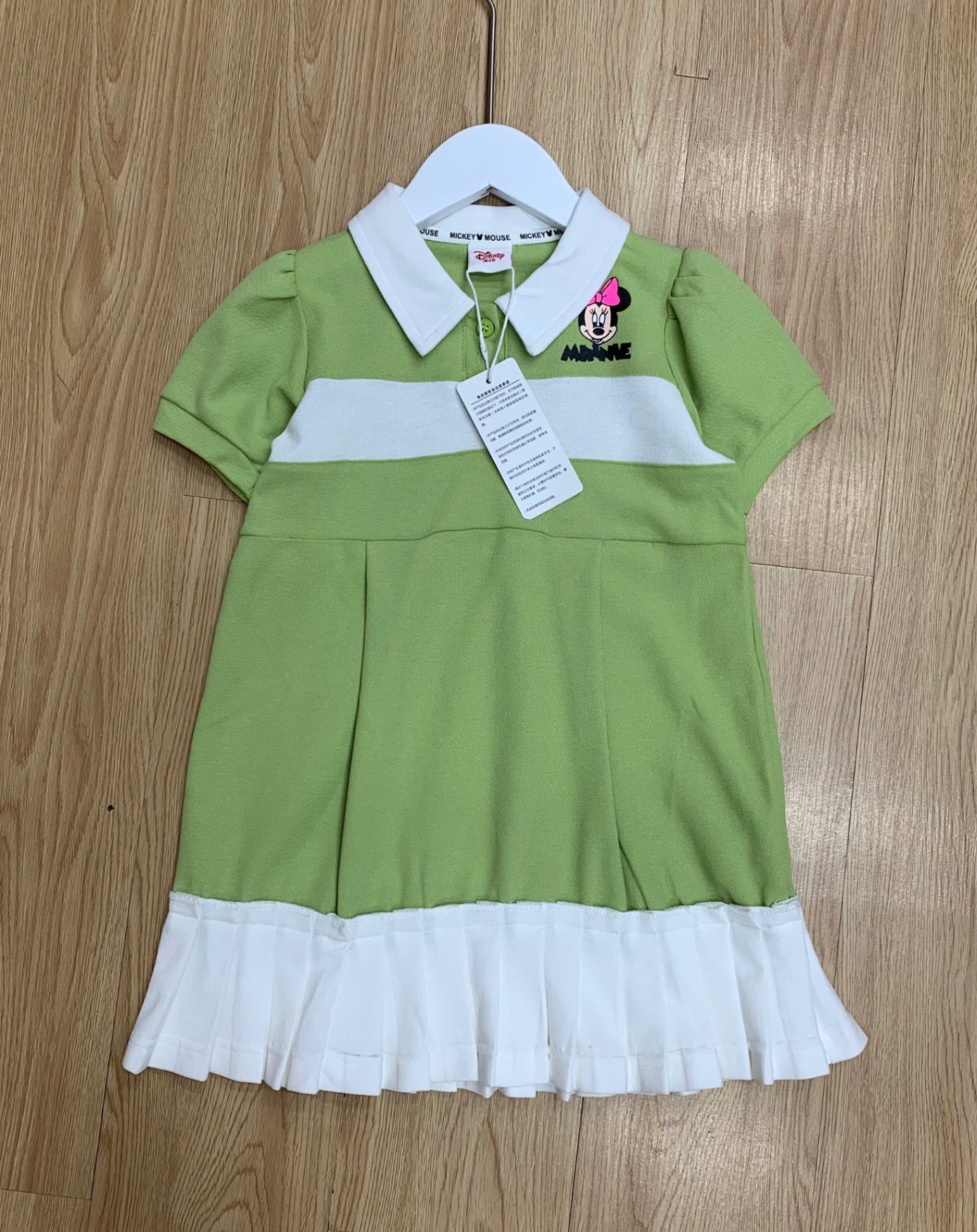váy cổ polo mickey xanh