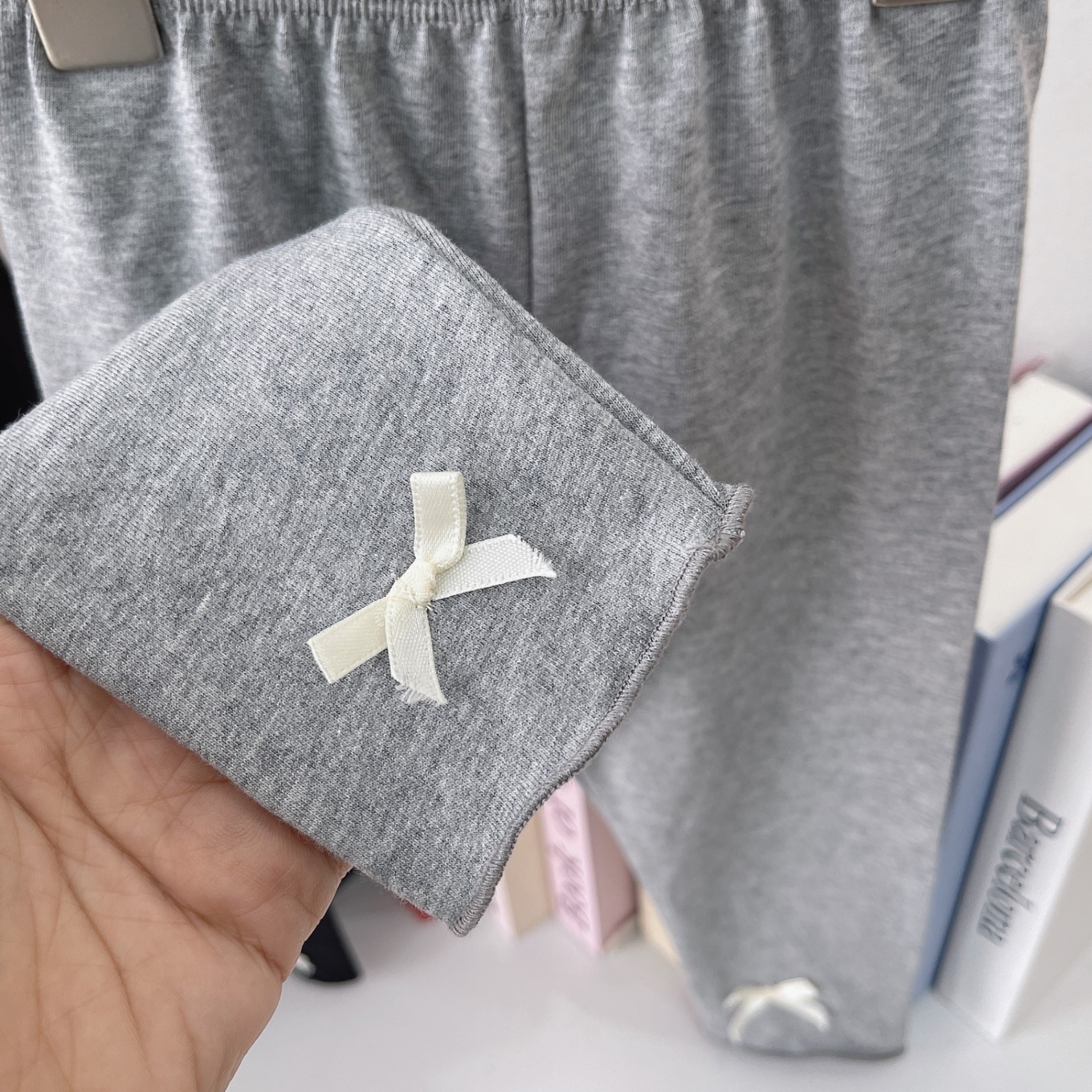 OS2Q58- SET 2 QUẦN DÀI COTTON ĐÍNH NƠ