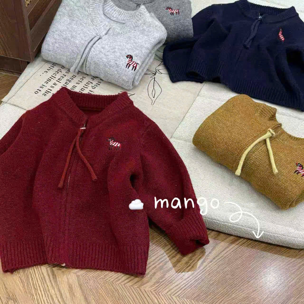 Y263 - áo lên khóa thêu ngựa